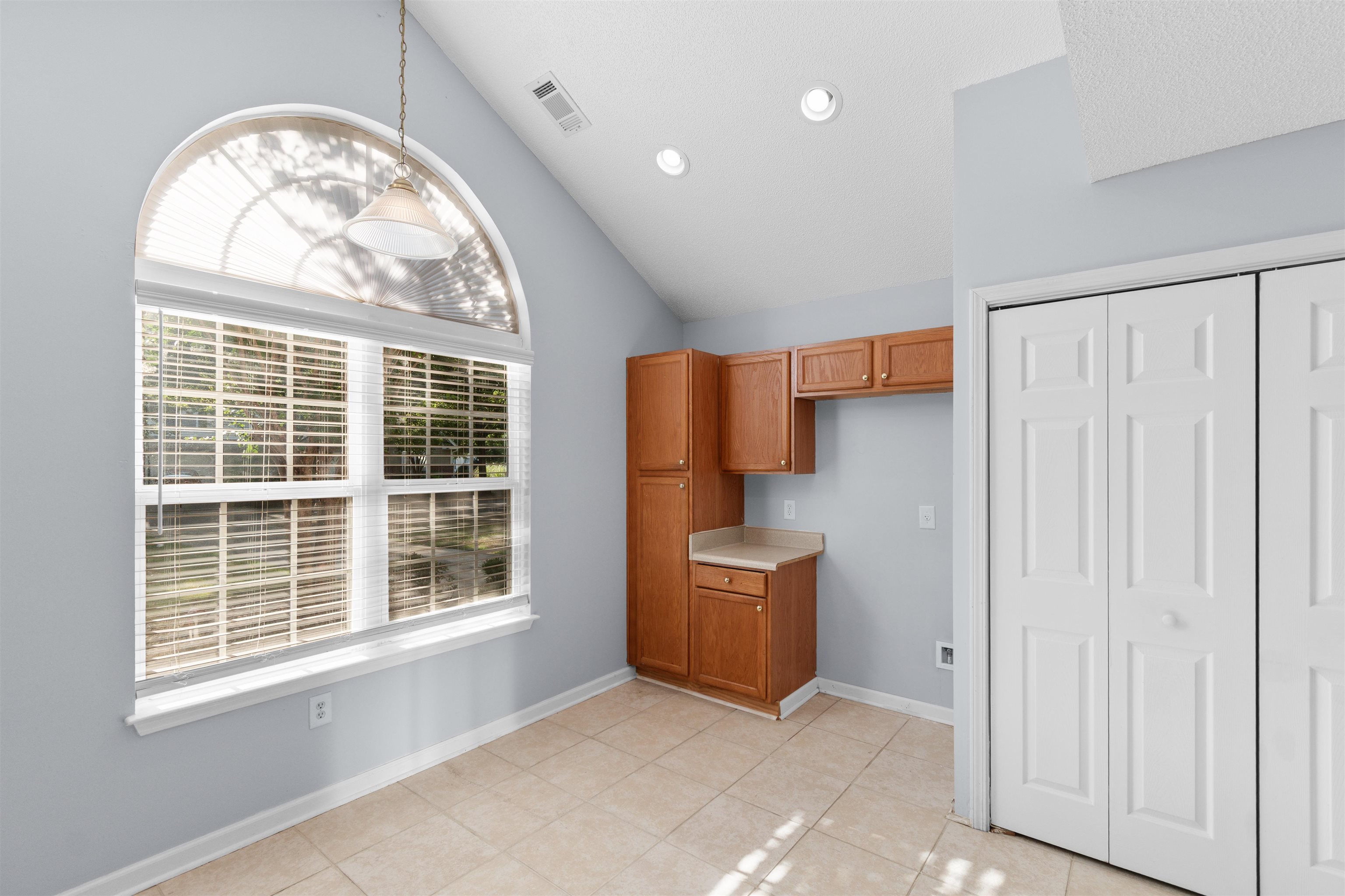 1090 Stanton Pl. Property Photo 7
