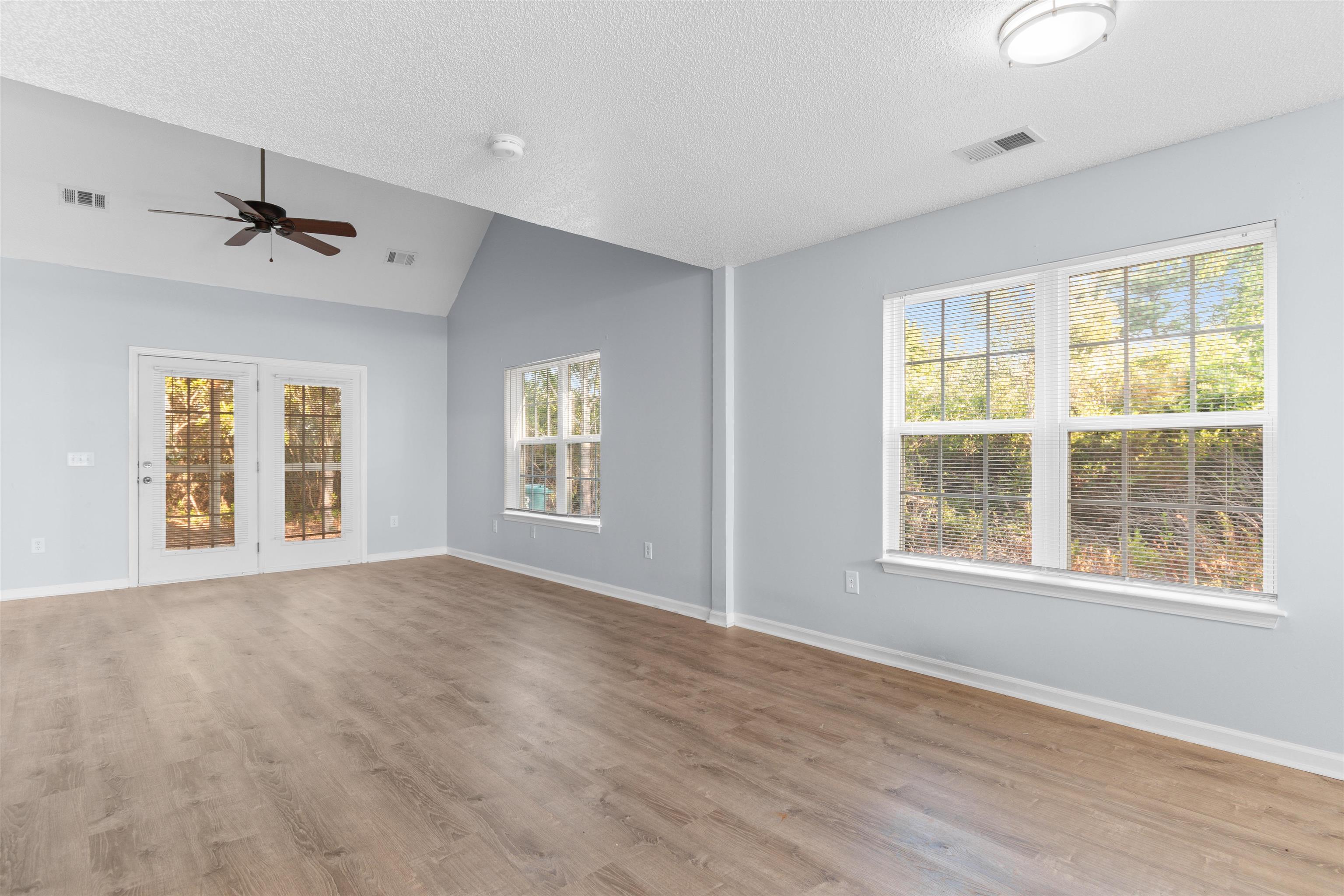 1090 Stanton Pl. Property Photo 12