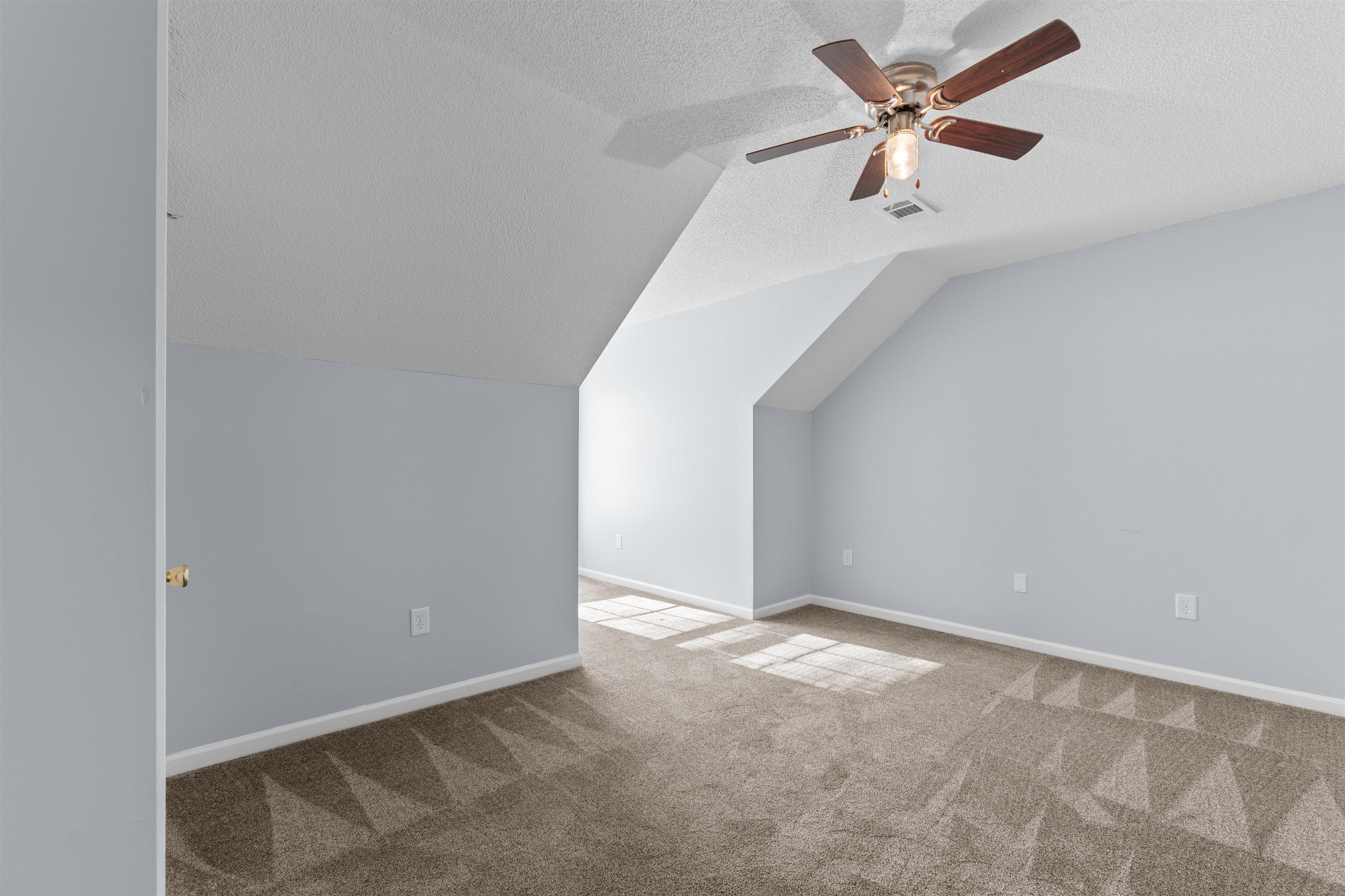 1090 Stanton Pl. Property Photo 22