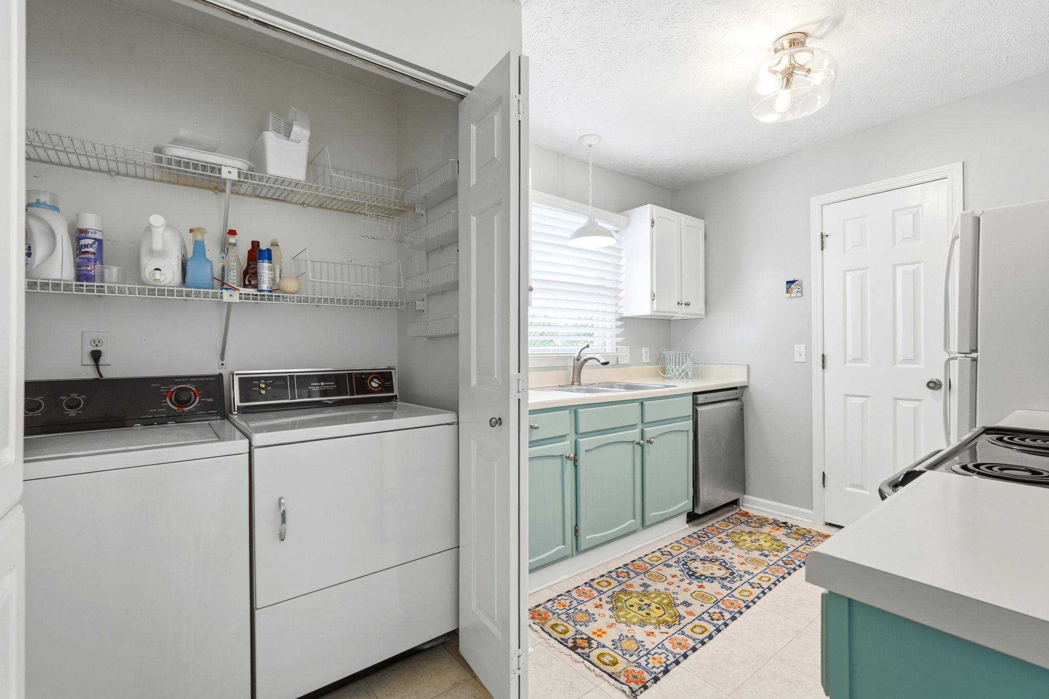 906 Tiffany Ln. Property Photo 5