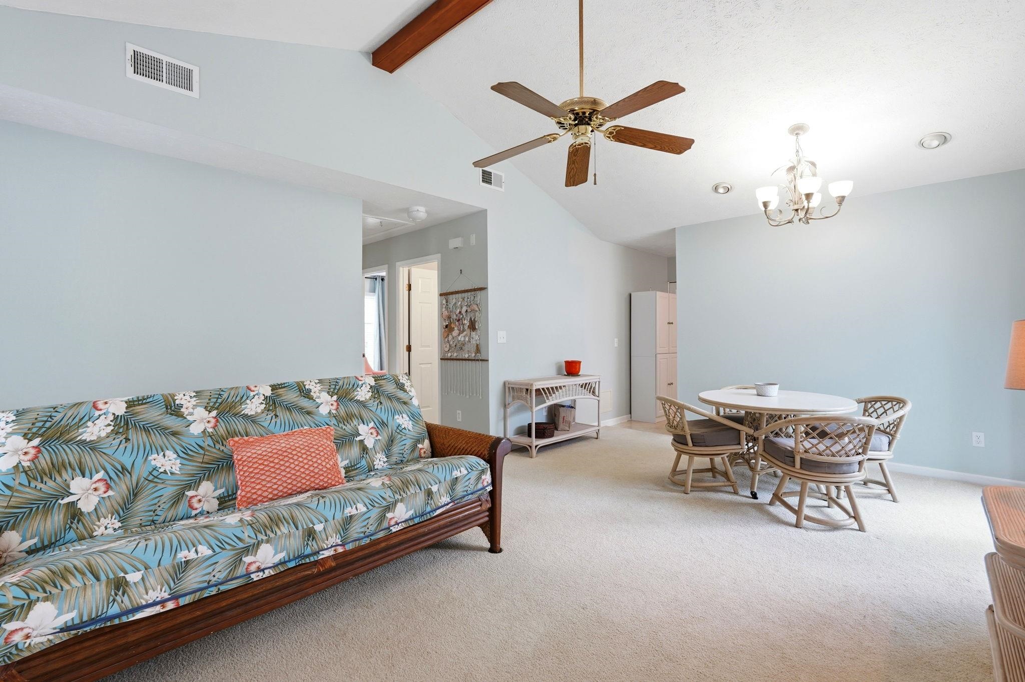 906 Tiffany Ln. Property Photo 14