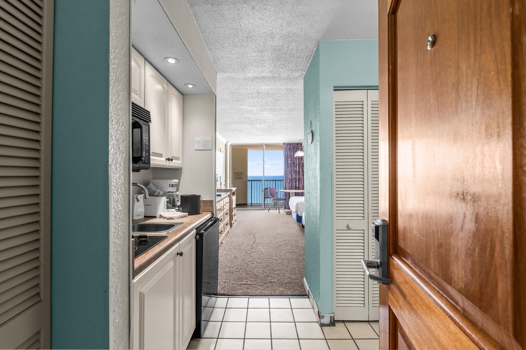 9550 Shore Dr. Property Photo 4