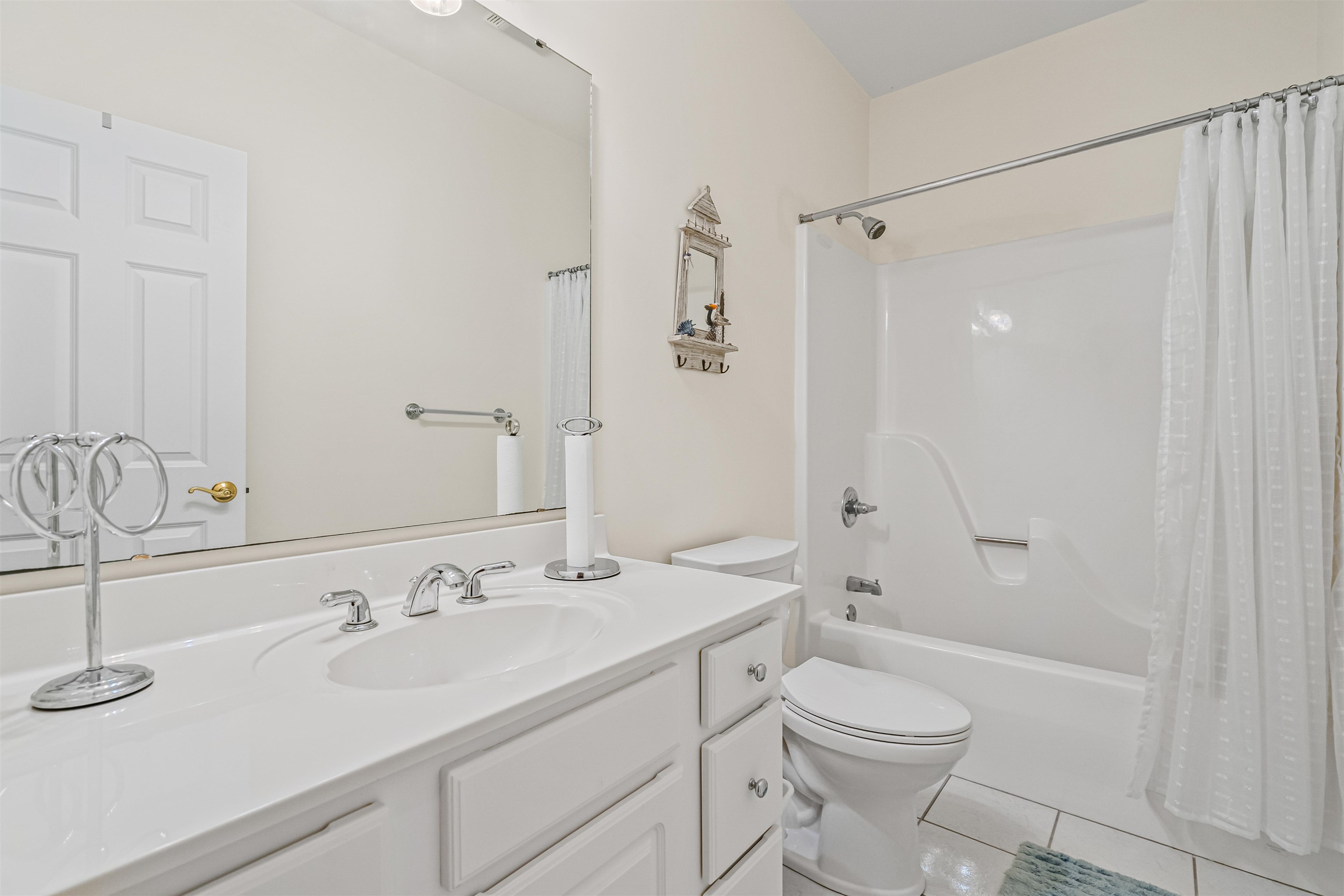 300 Russell Dr. Property Photo 15
