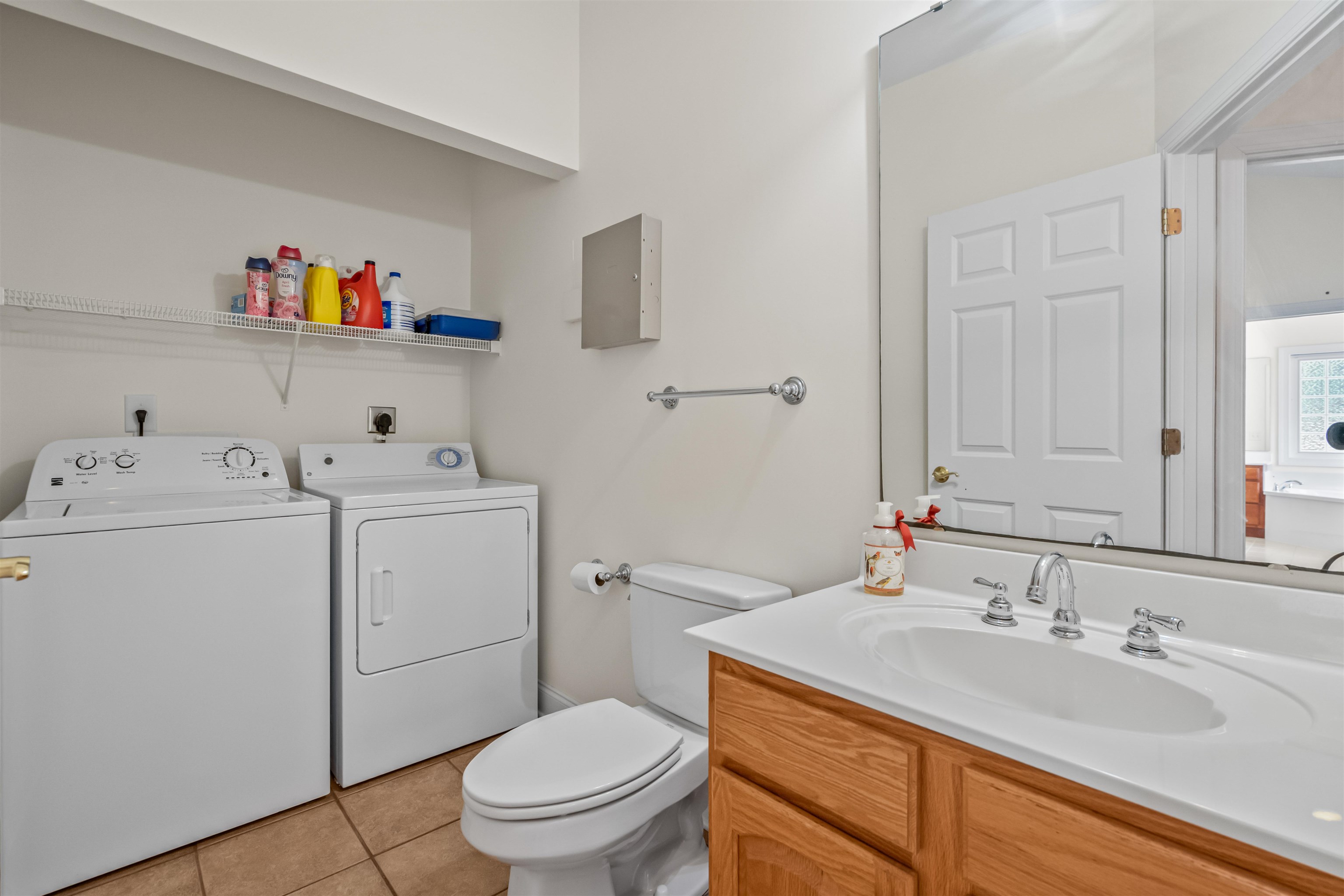 300 Russell Dr. Property Photo 18