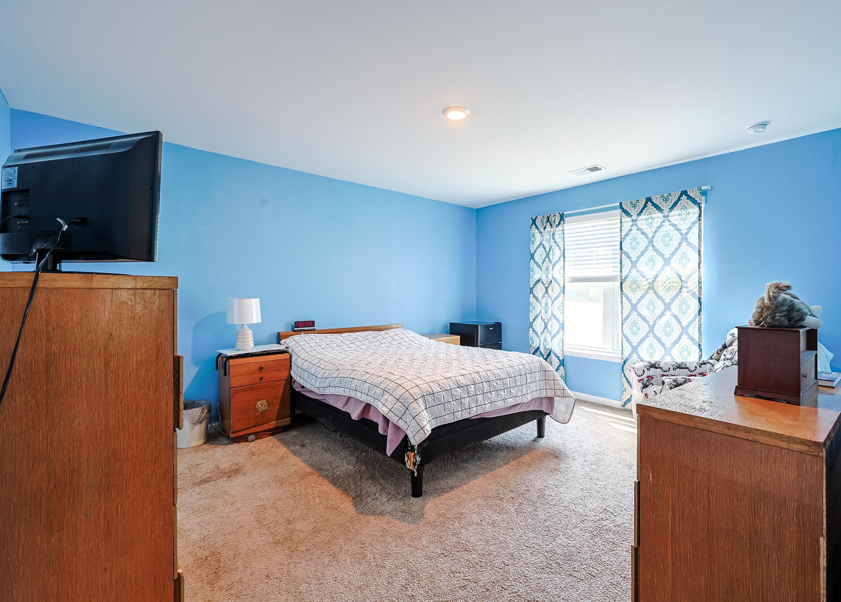 305 Woodcross Court Property Photo 11