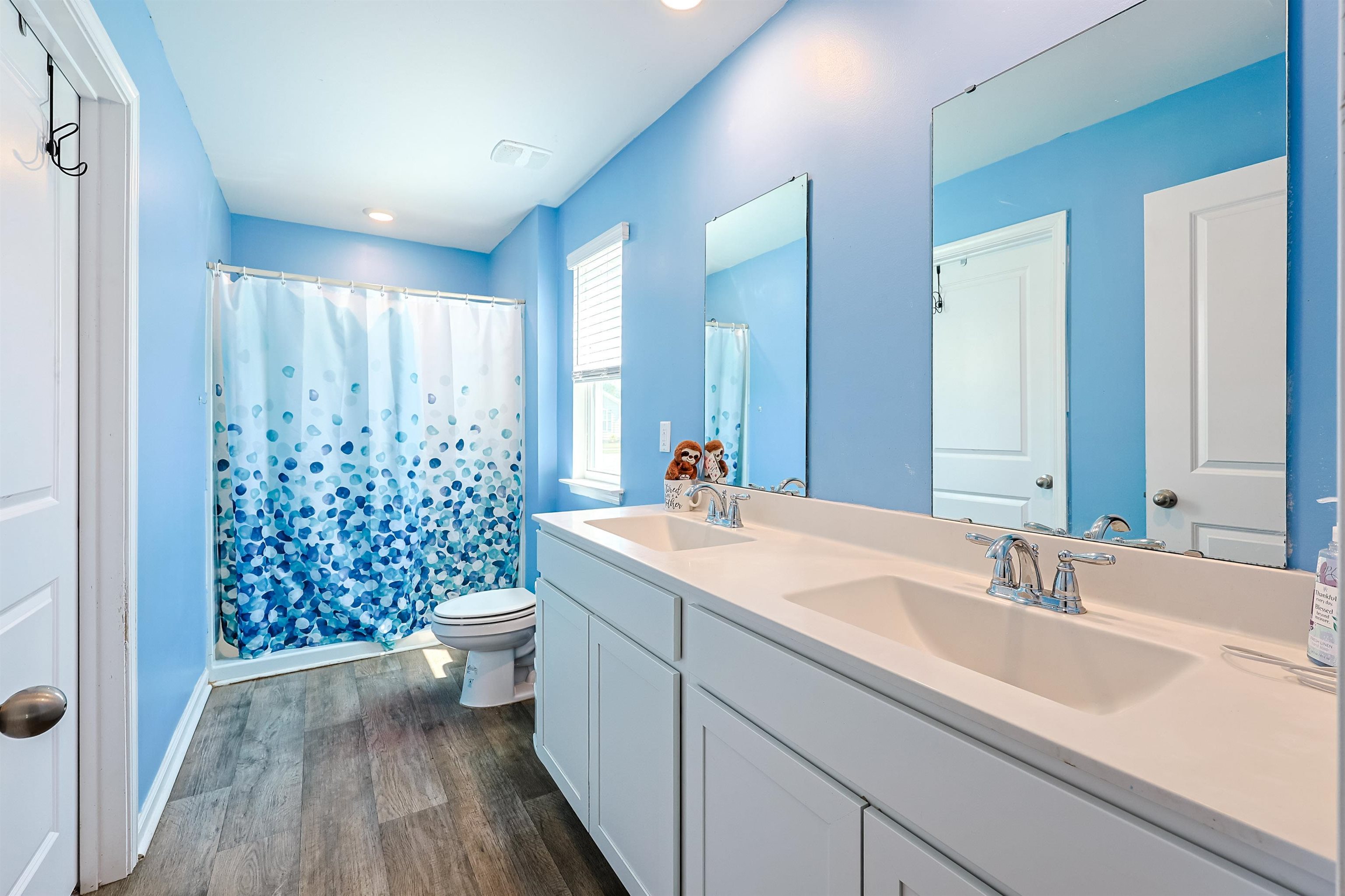 305 Woodcross Court Property Photo 14