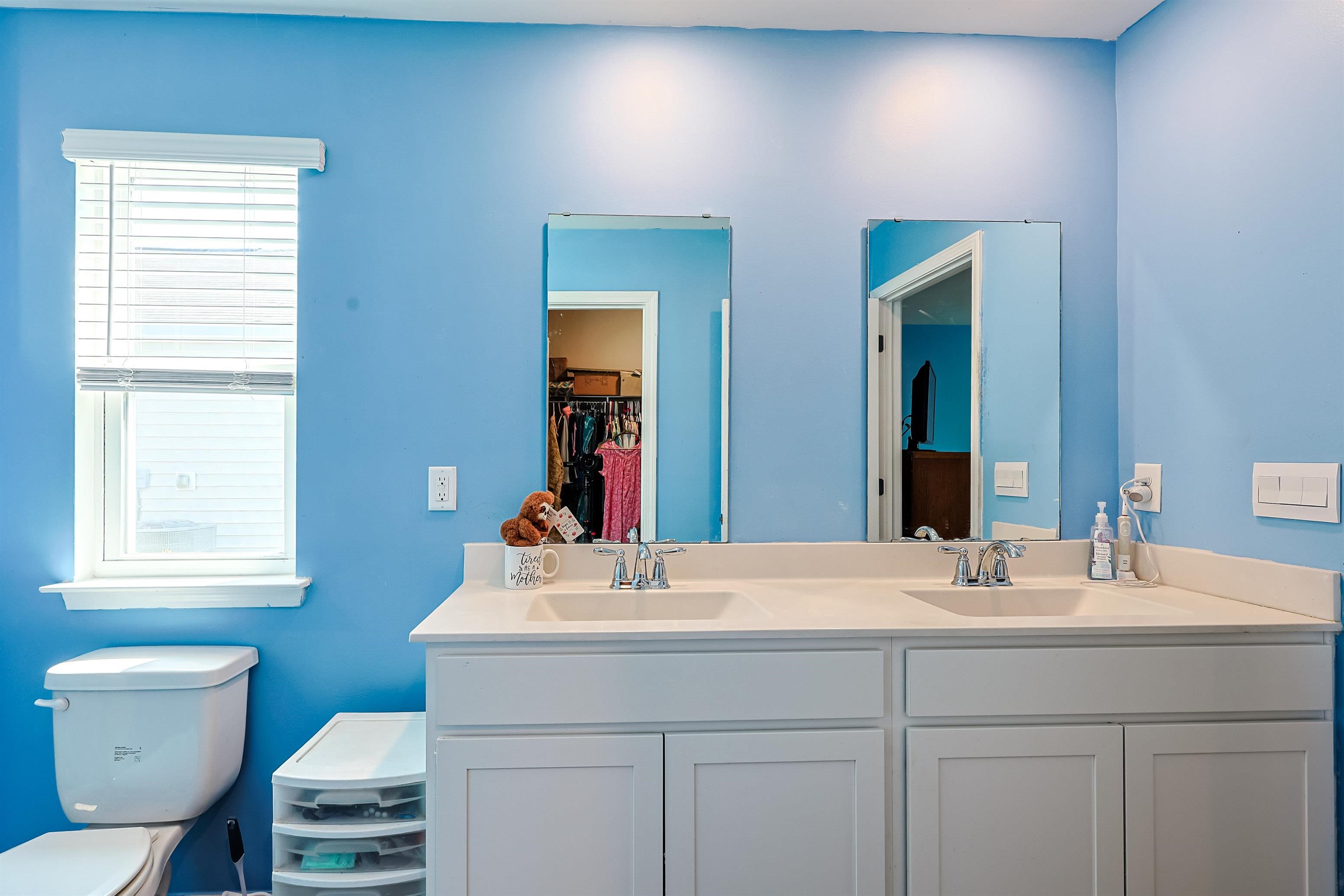 305 Woodcross Court Property Photo 15