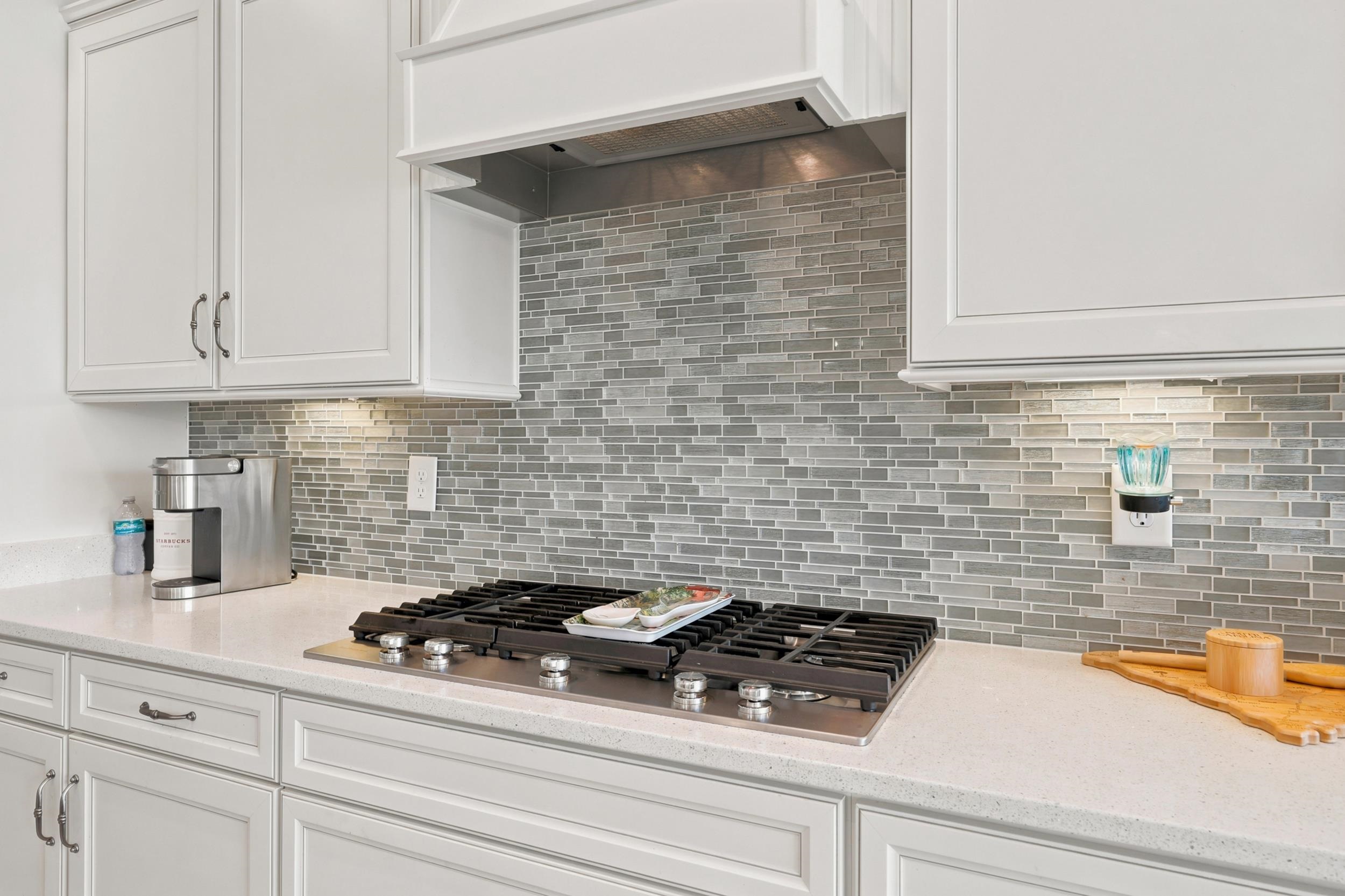 1200 Arezzo Ave. Property Photo 27