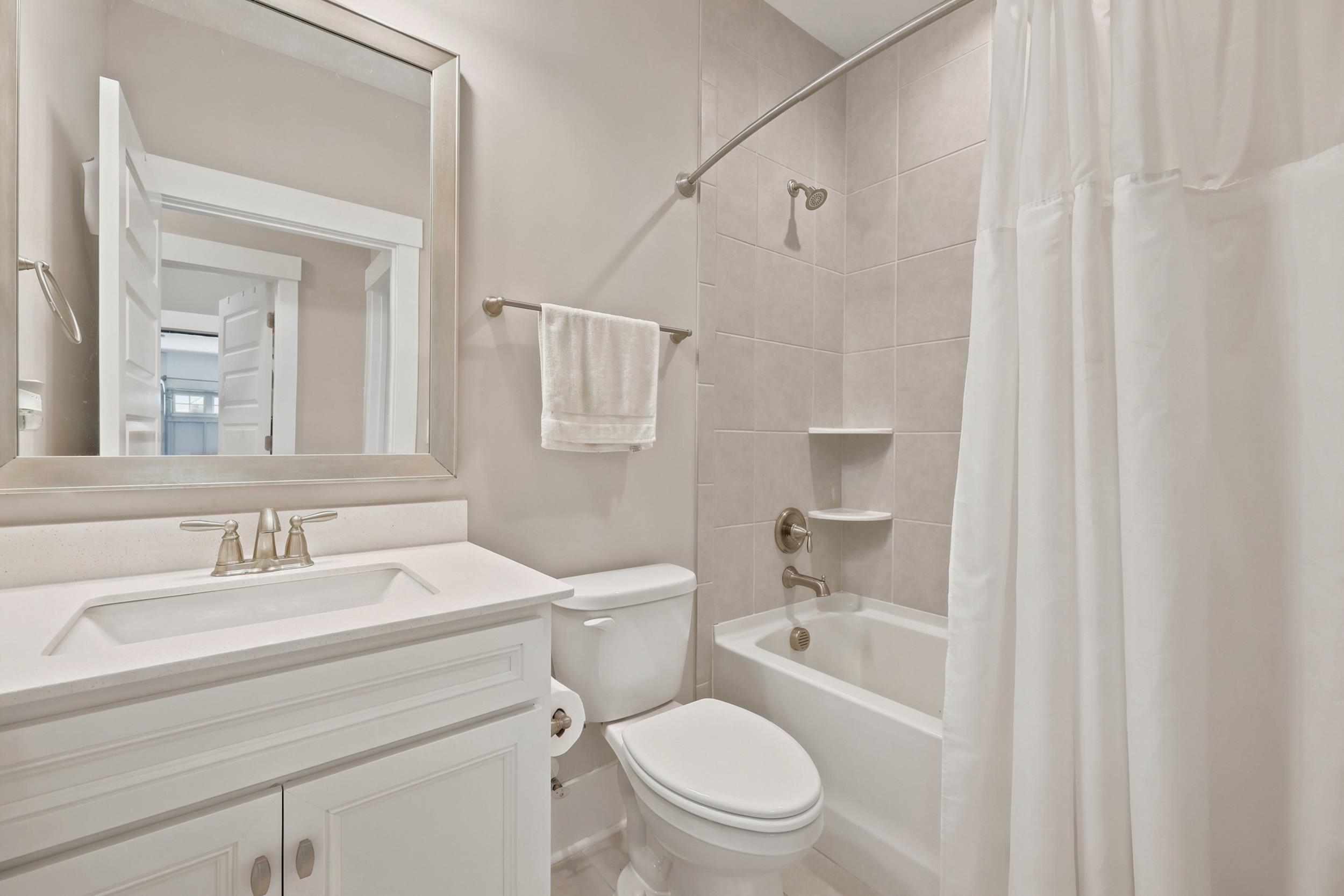 1200 Arezzo Ave. Property Photo 37