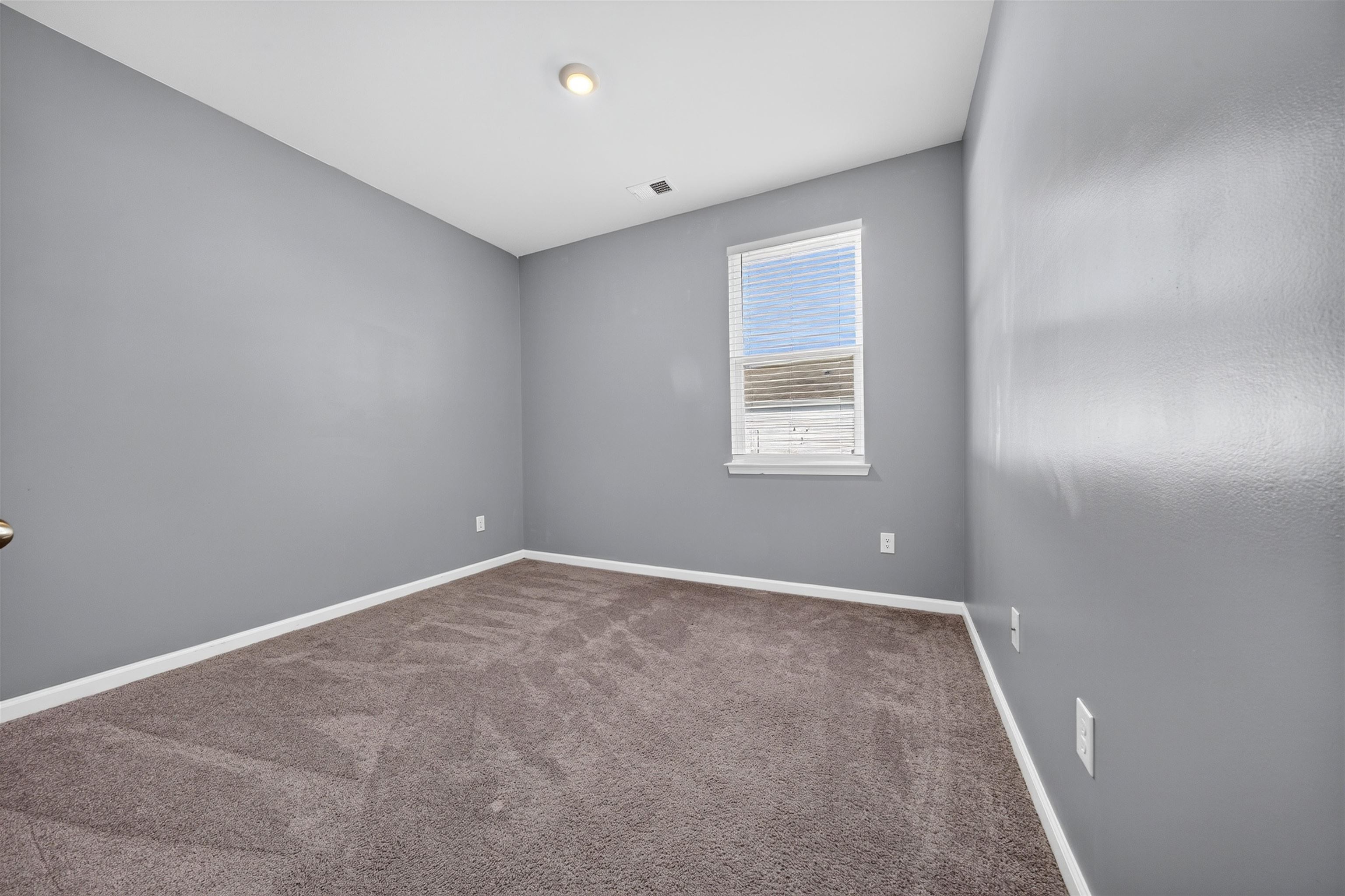 1440 Greenock Ln. Property Photo 14