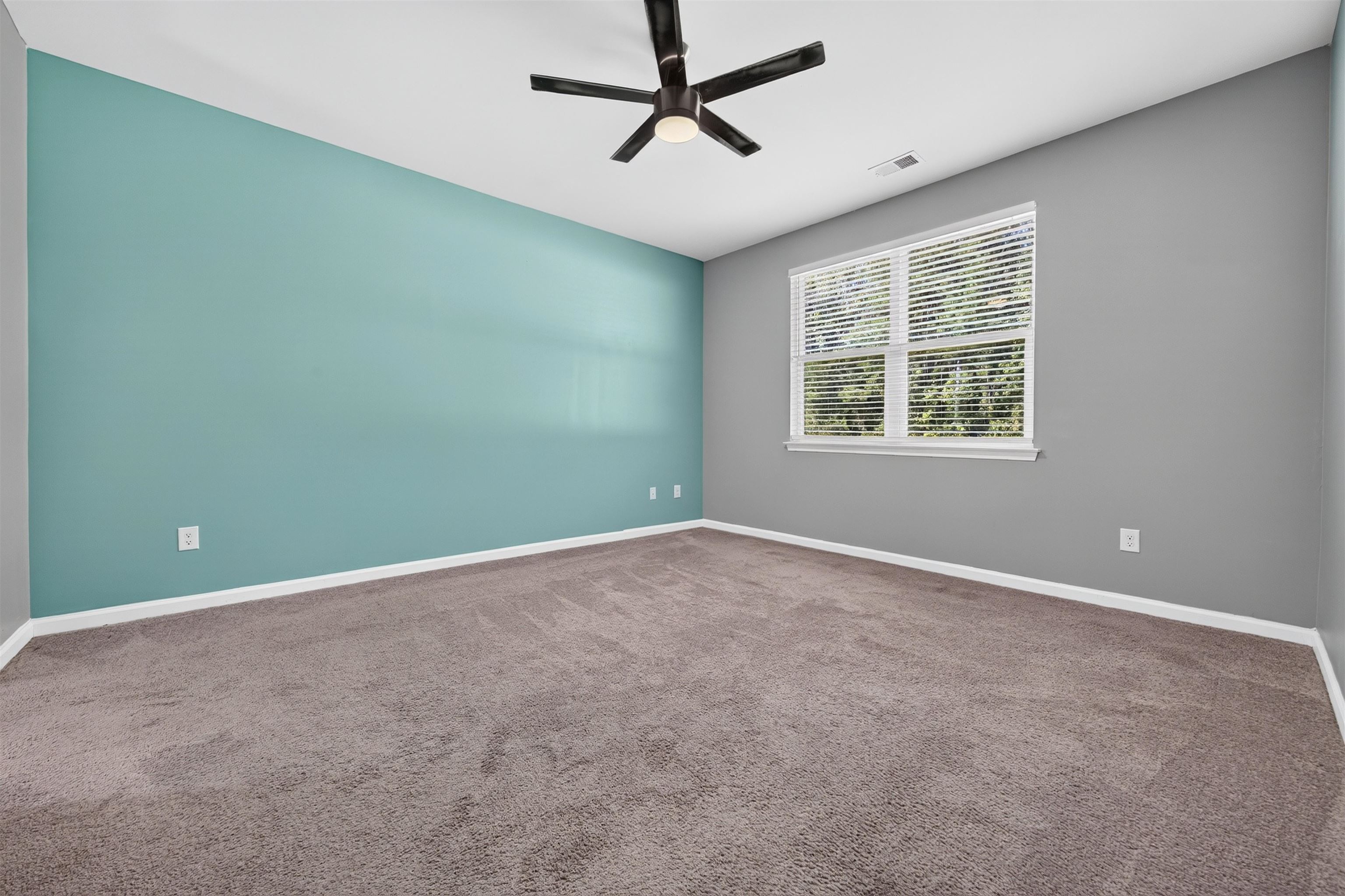 1440 Greenock Ln. Property Photo 24