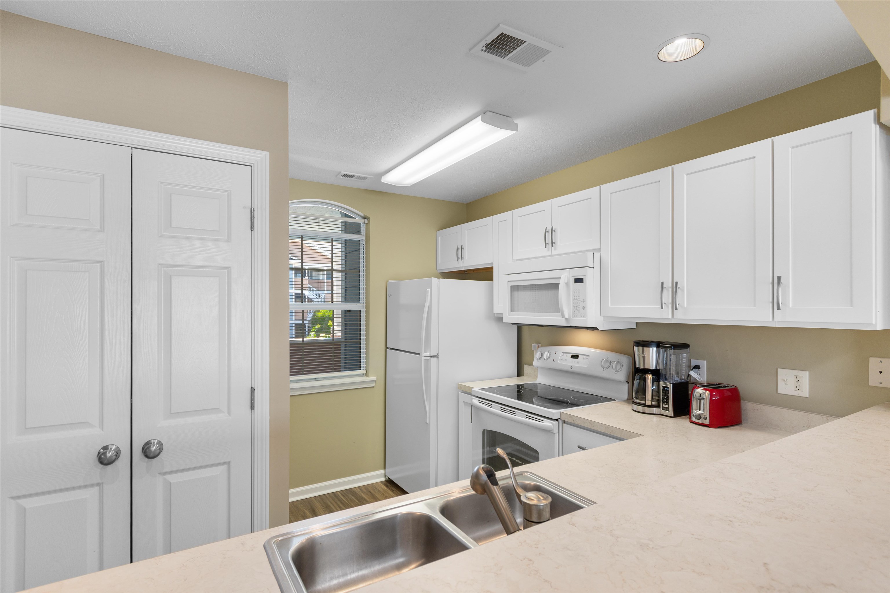 4633 Lightkeepers Way Property Photo 6