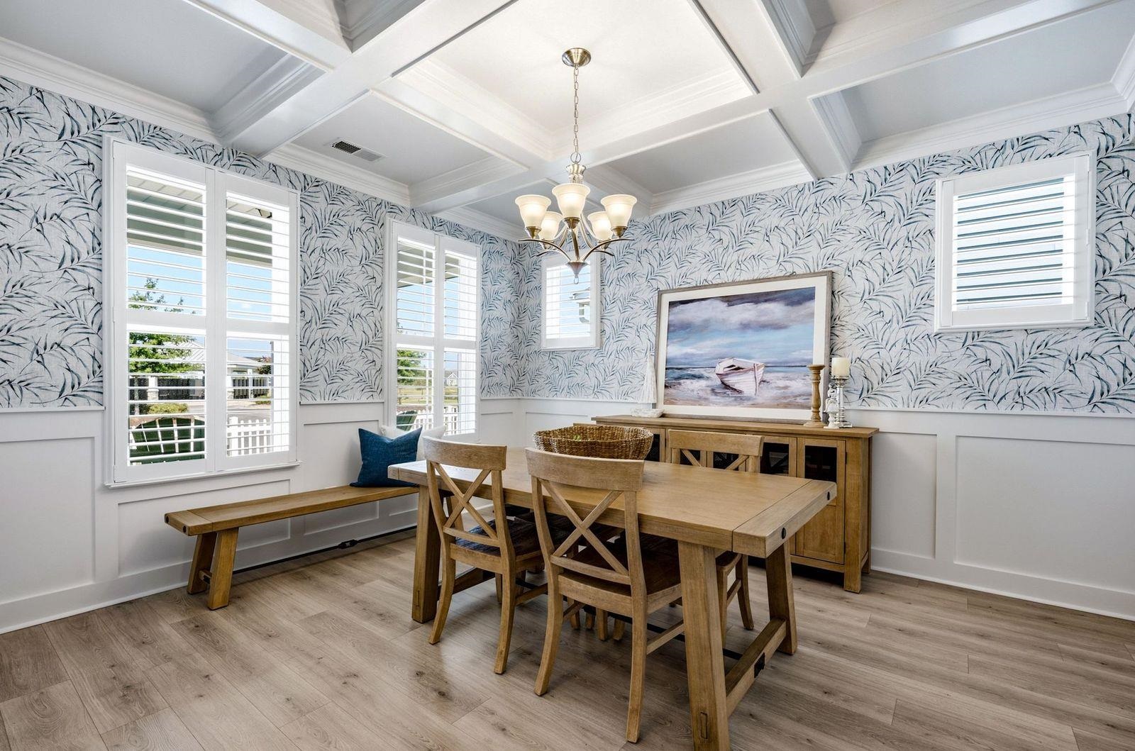 2081 Singing Palm Loop Property Photo 4