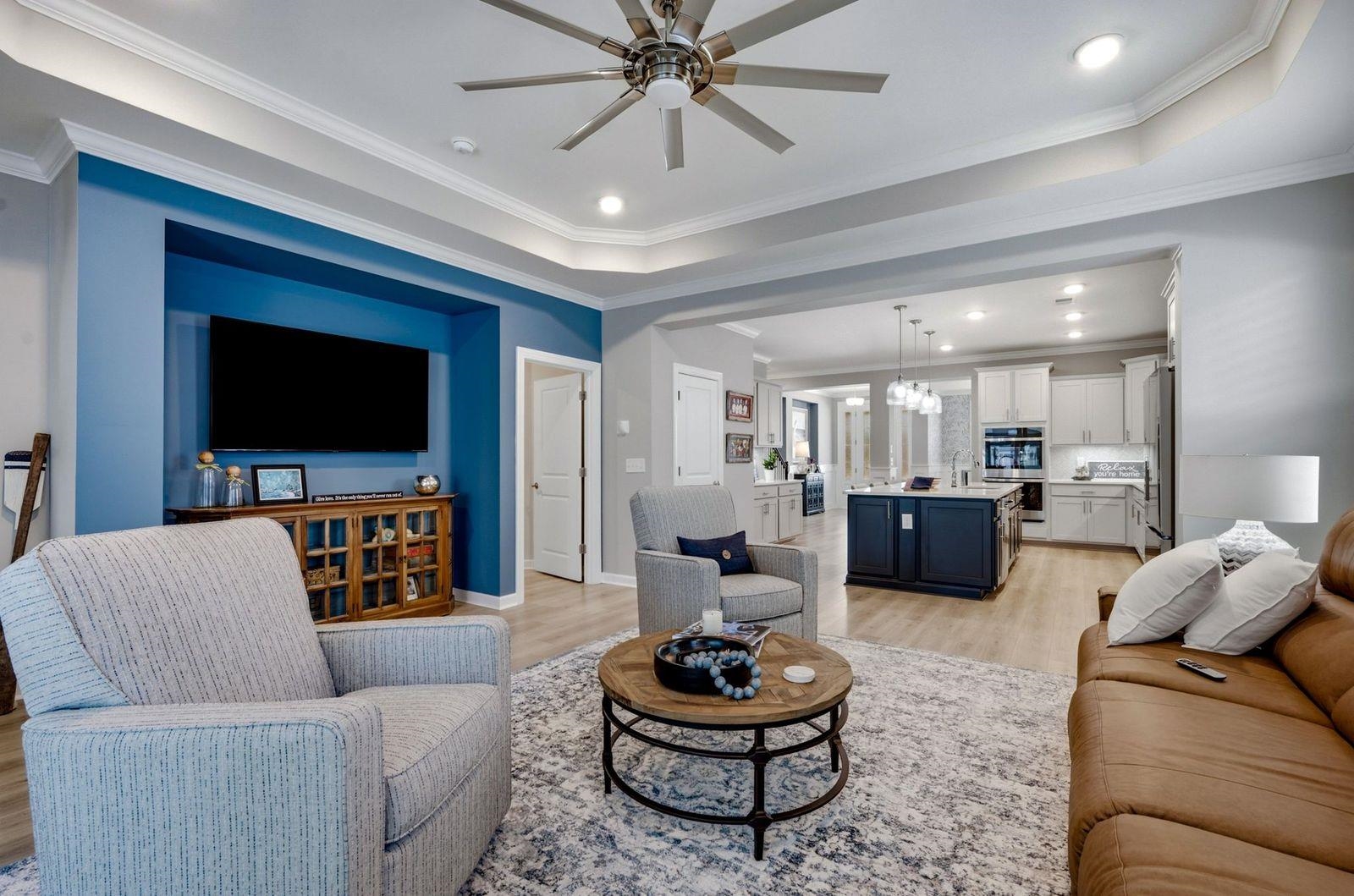 2081 Singing Palm Loop Property Photo 15