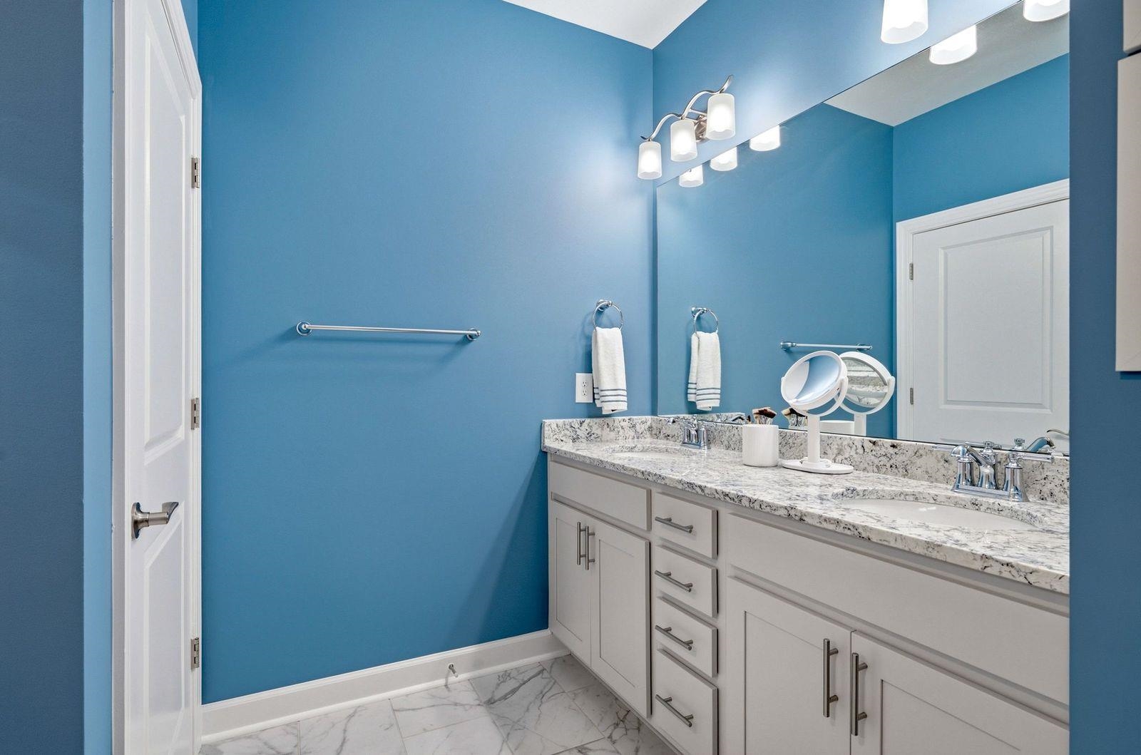 2081 Singing Palm Loop Property Photo 24