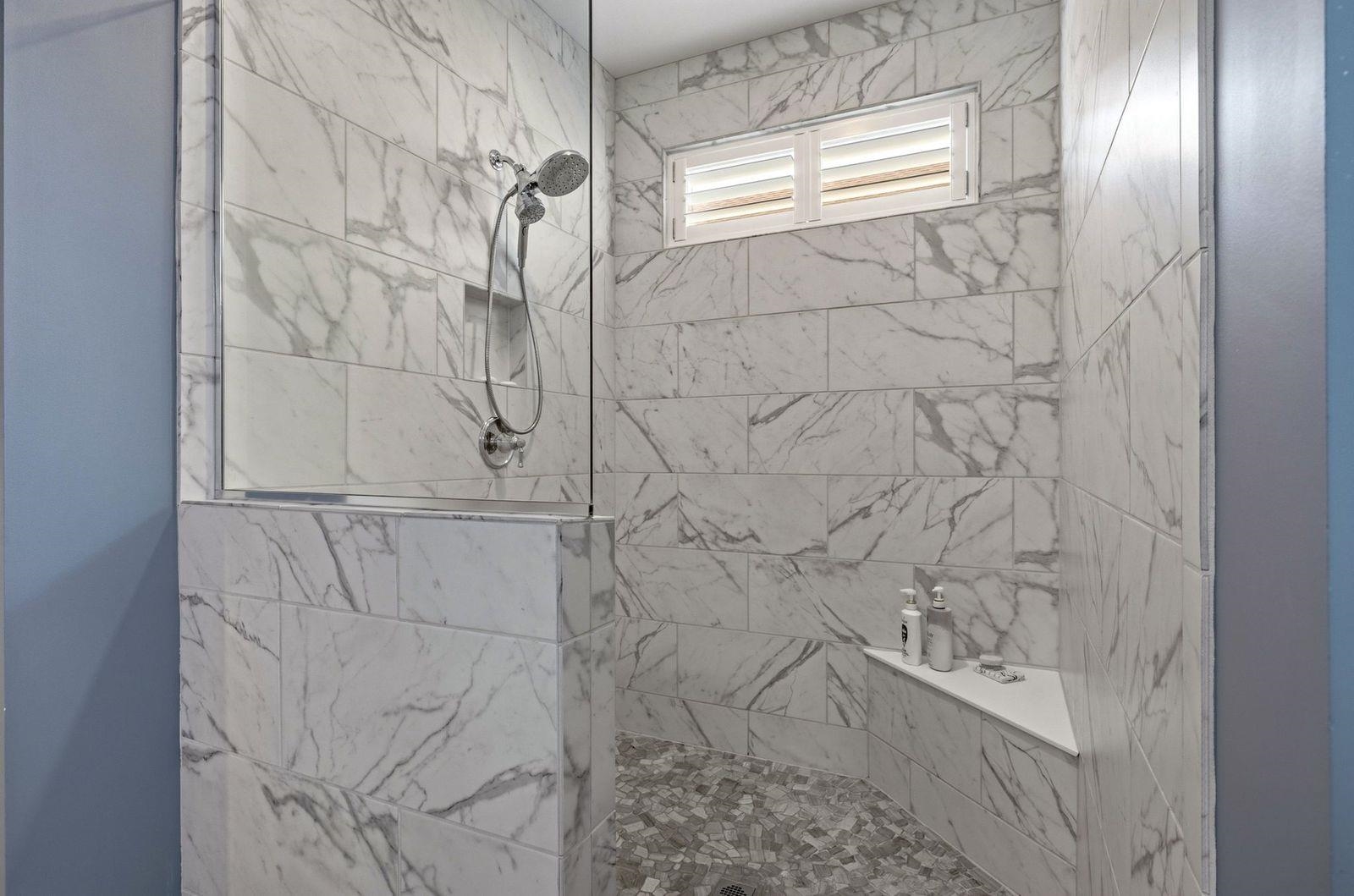 2081 Singing Palm Loop Property Photo 25