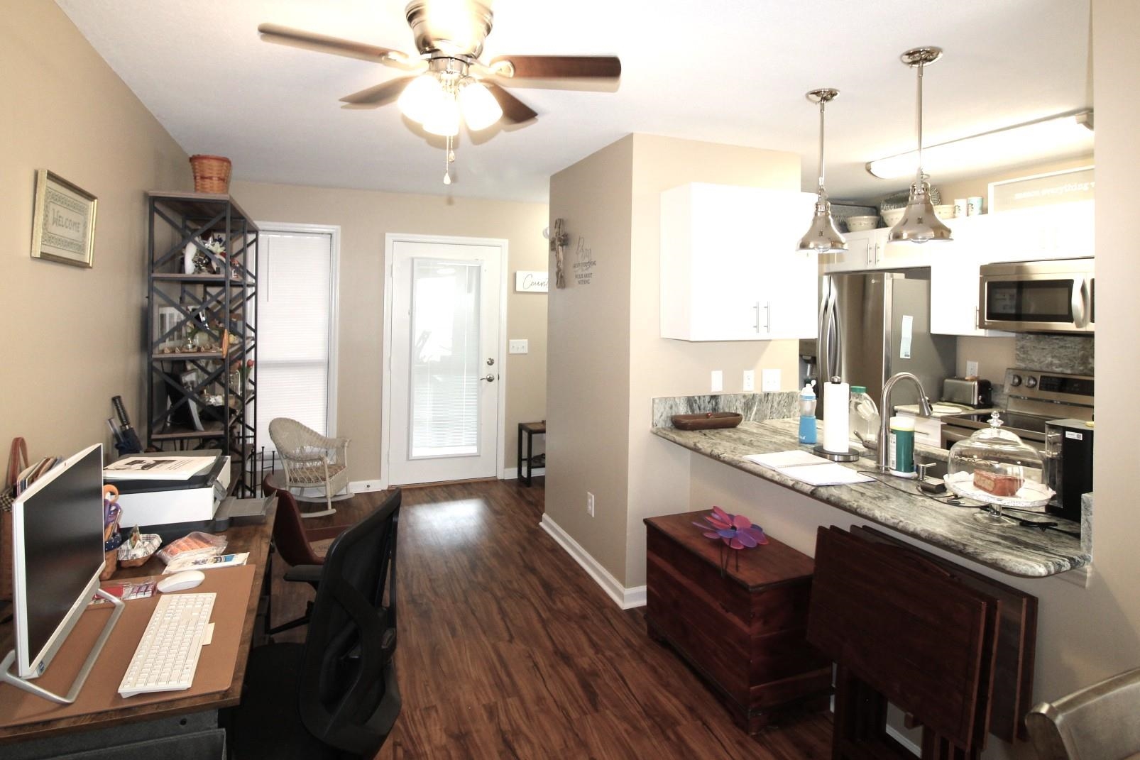 858 Tall Oaks Ct. Property Photo 4