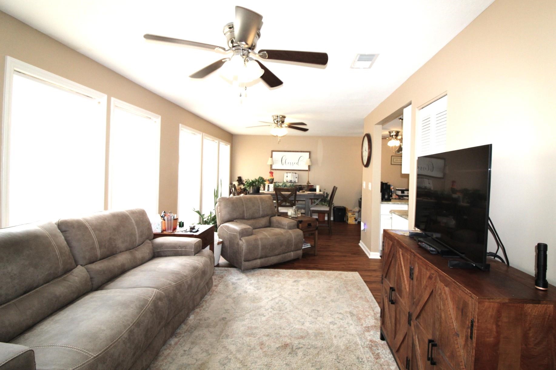 858 Tall Oaks Ct. Property Photo 5