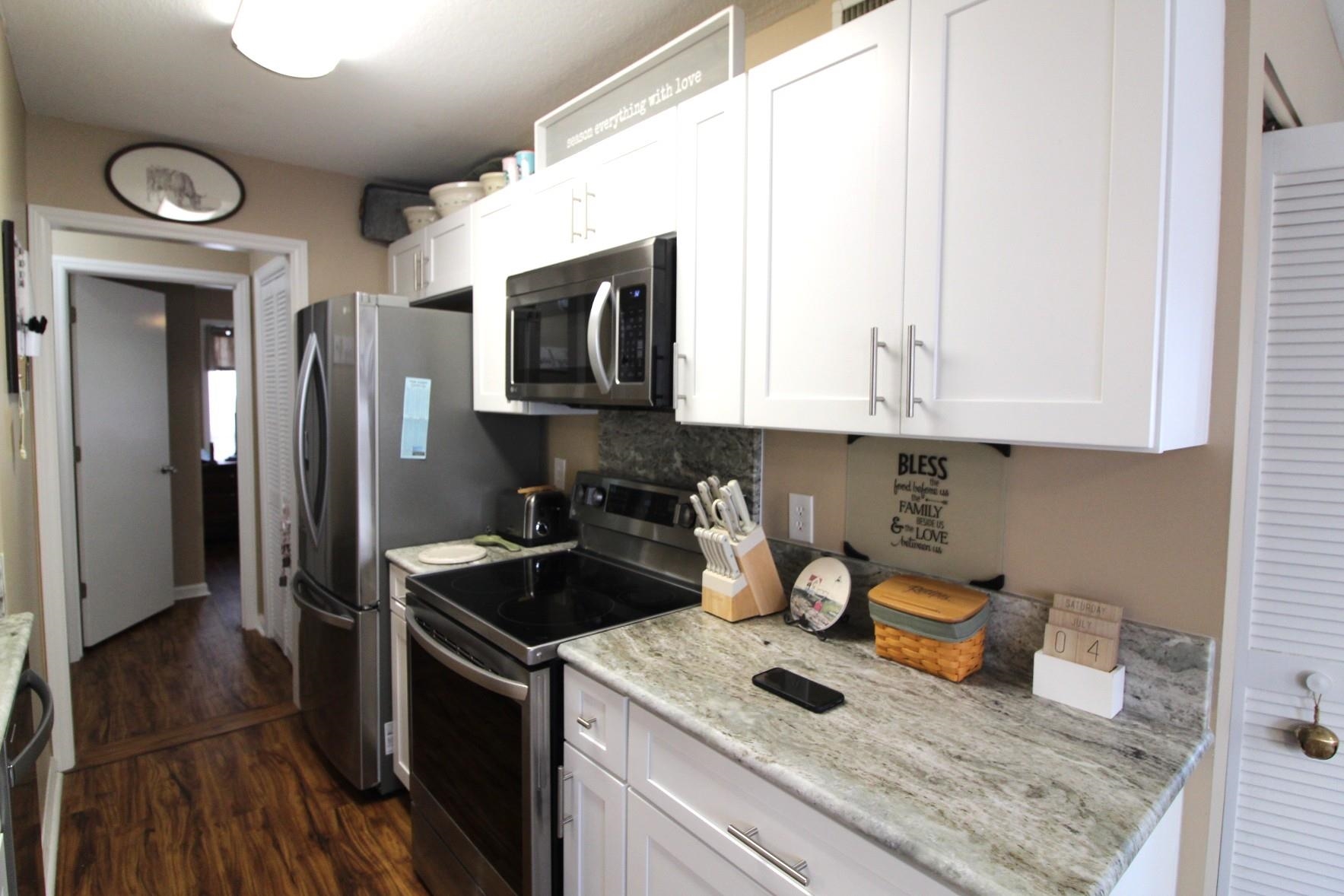 858 Tall Oaks Ct. Property Photo 8