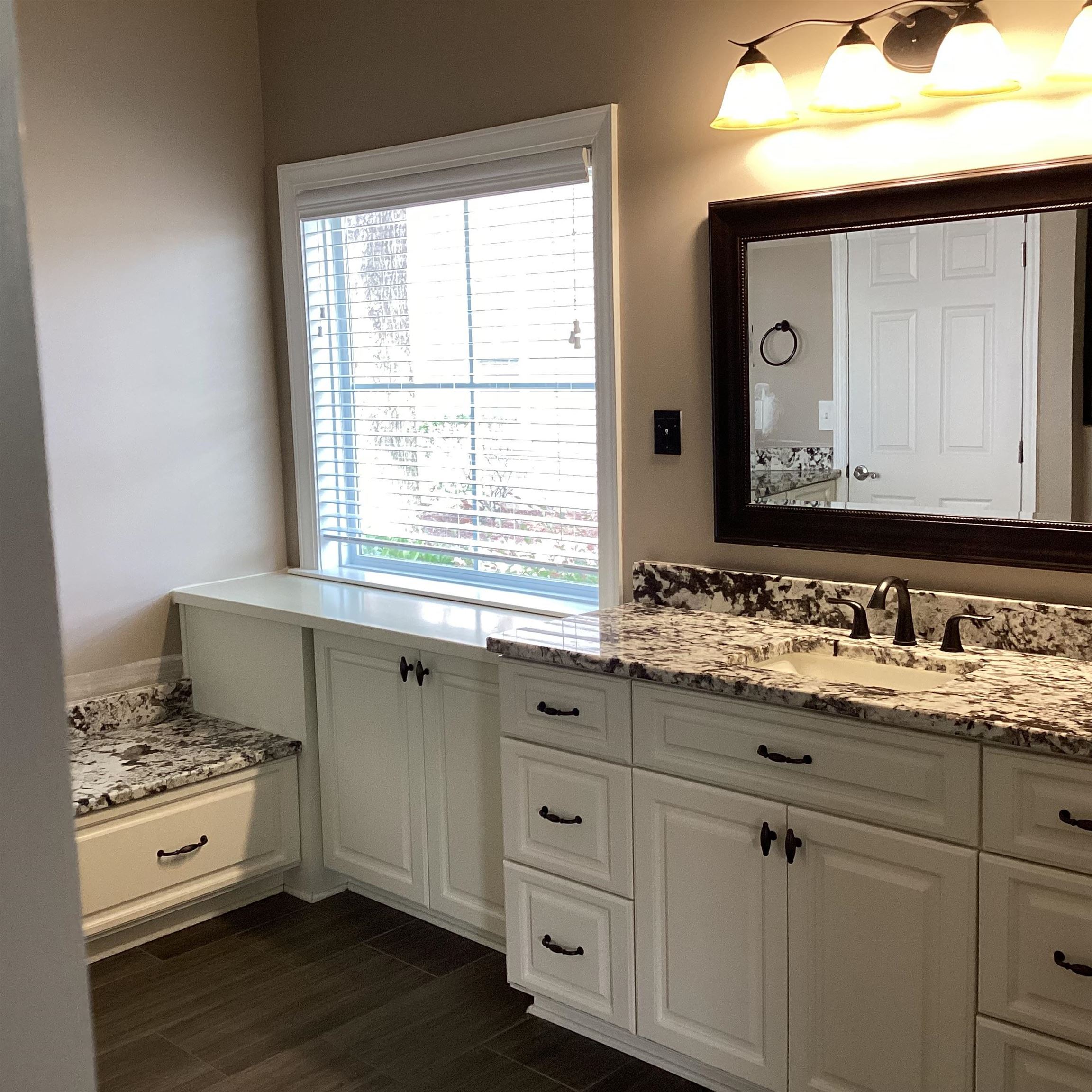 217 Camden Circle Property Photo 14