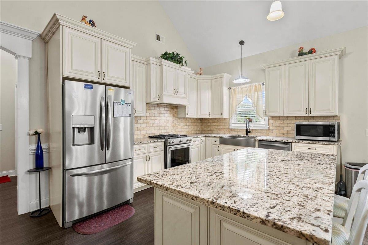 2215 Mclaurin Rd. Property Photo 4