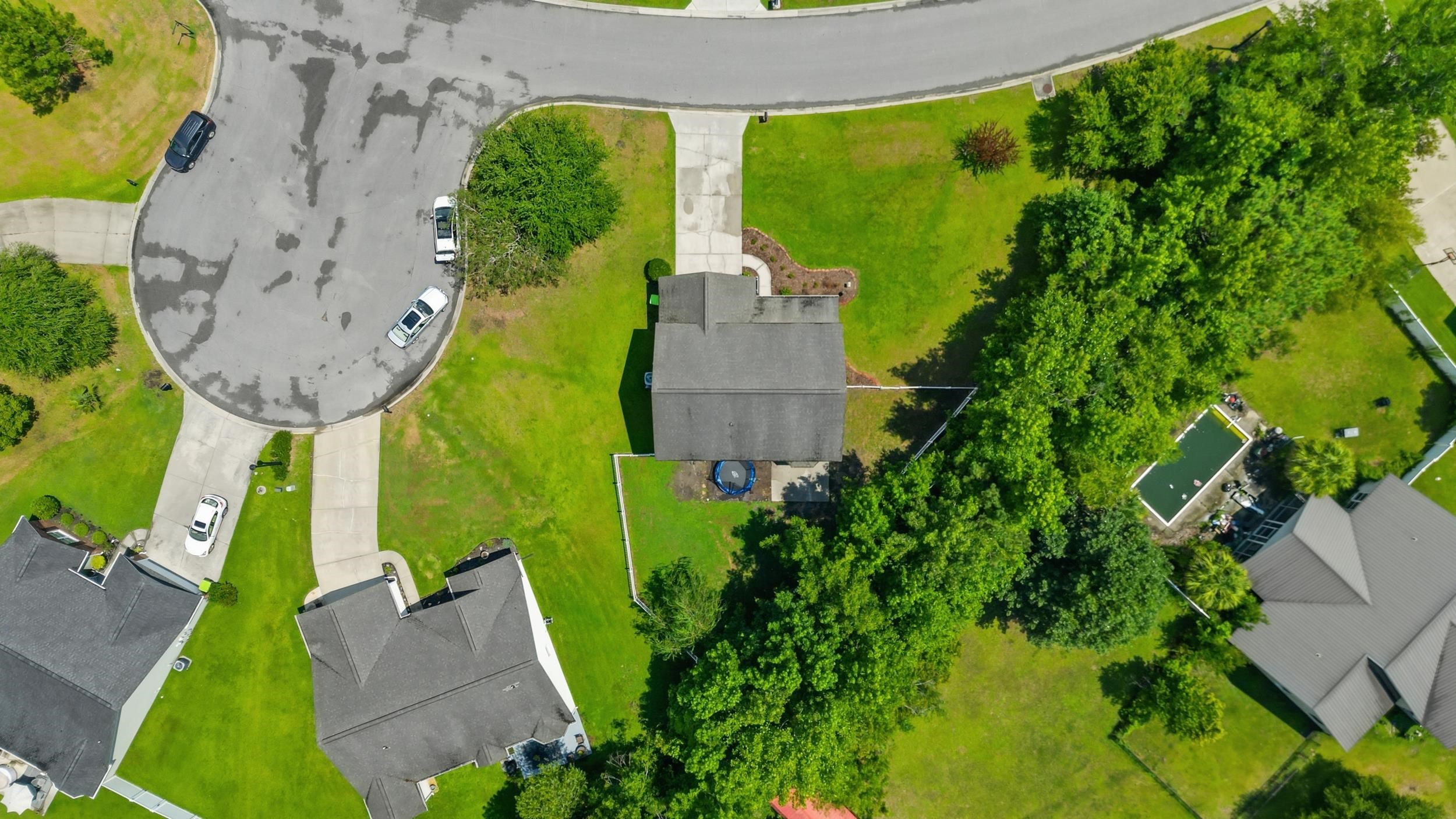 211 Oak Landing Dr. Property Photo 28