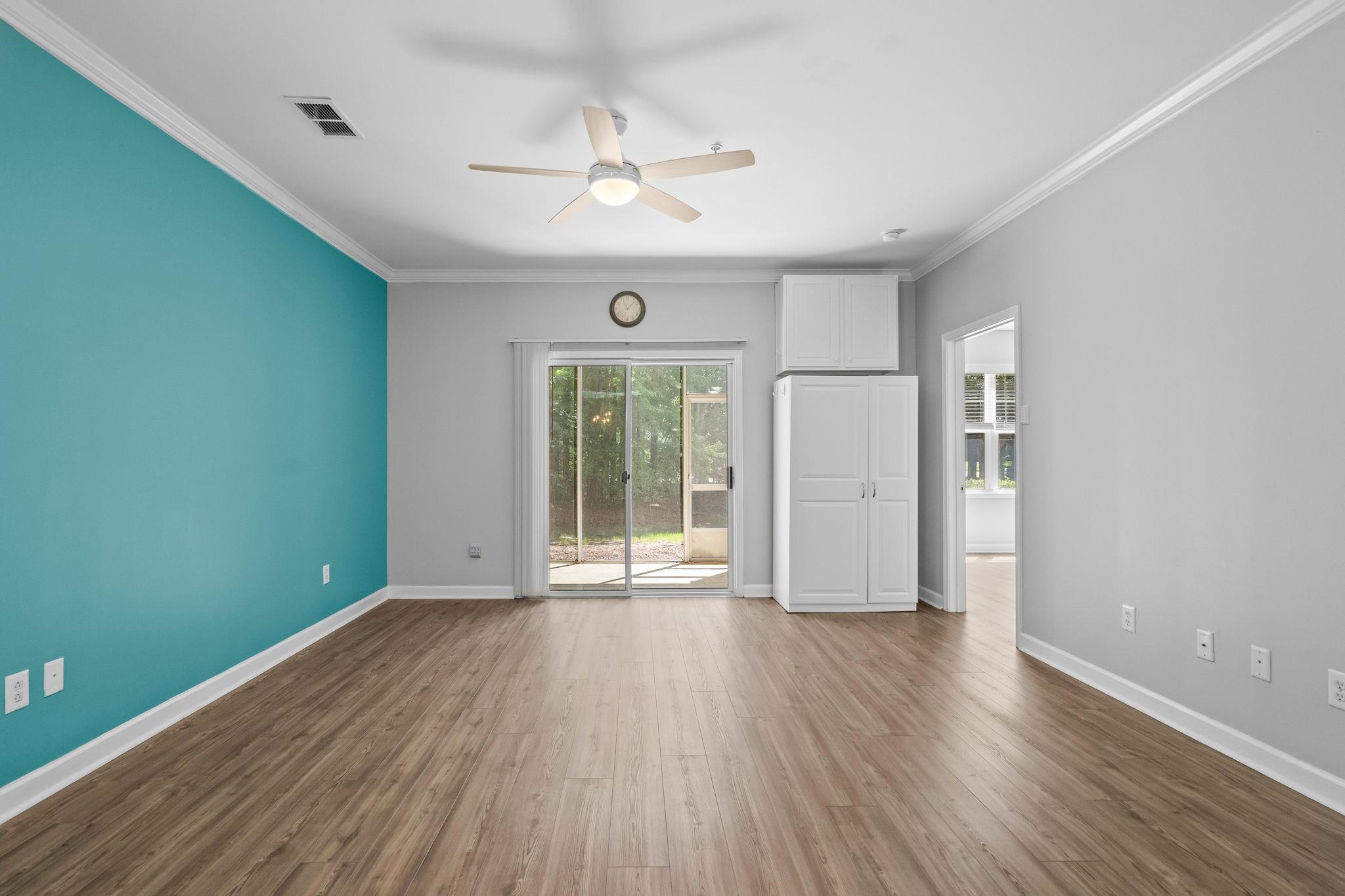 6253 Catalina Dr. Property Photo 7