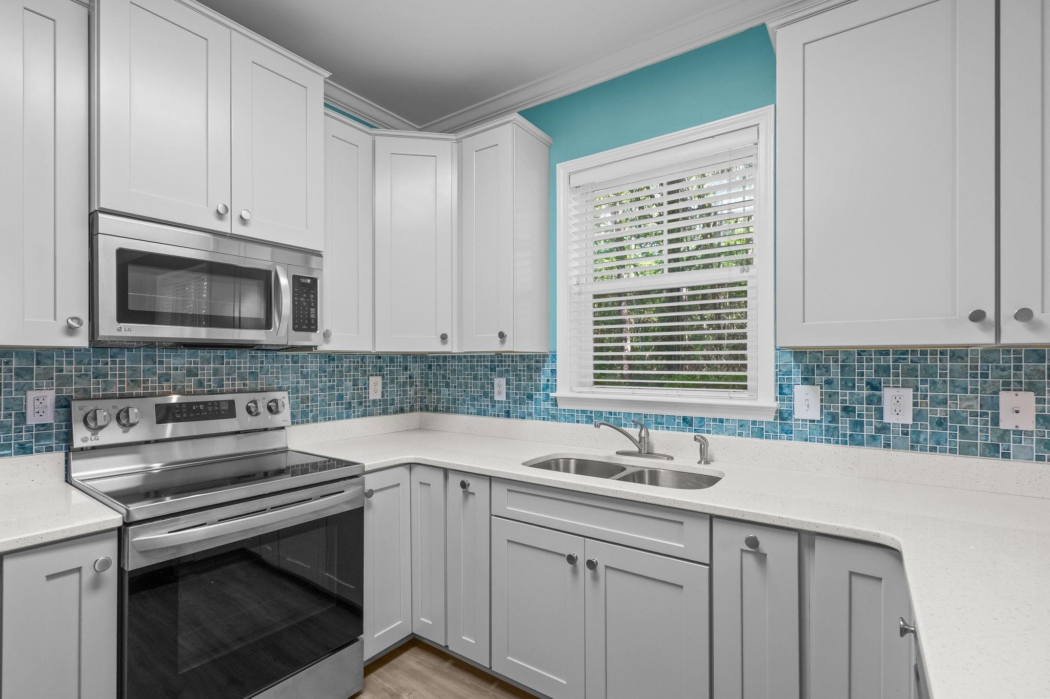 6253 Catalina Dr. Property Photo 12