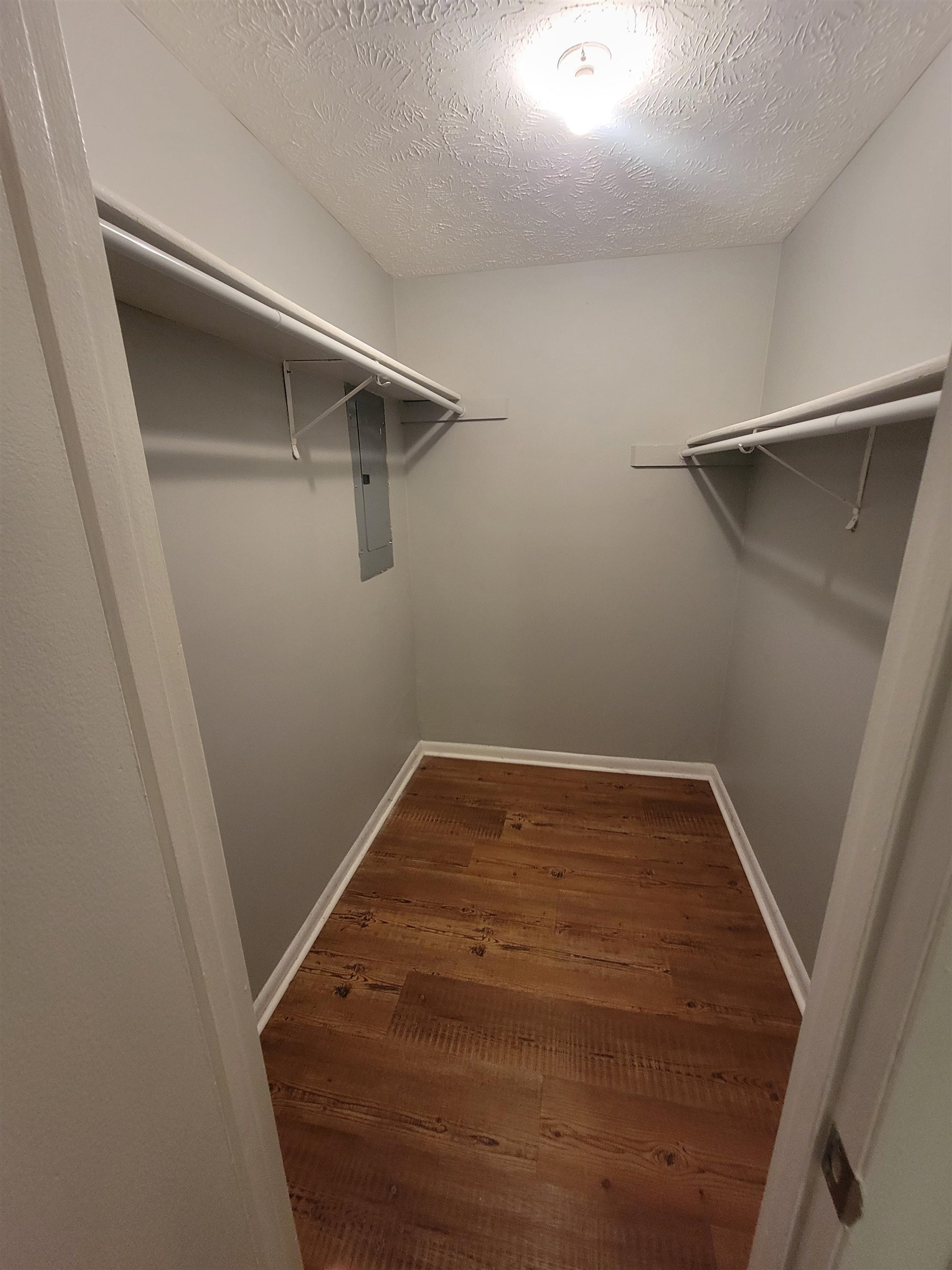 615 Carter Ln. Property Photo 15