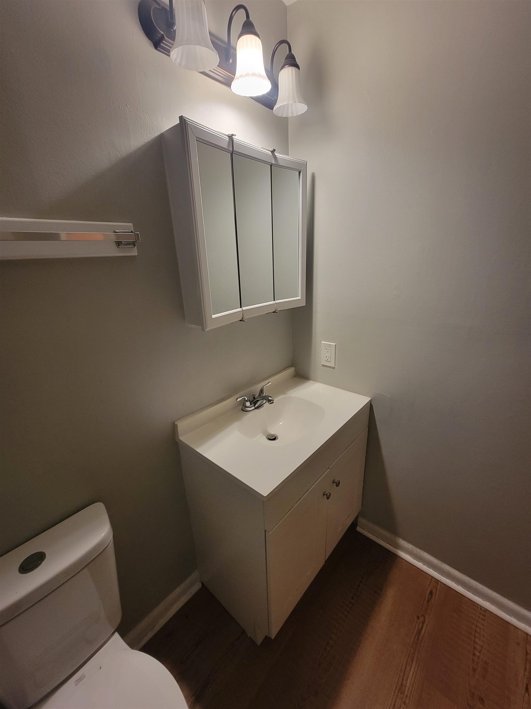 615 Carter Ln. Property Photo 17