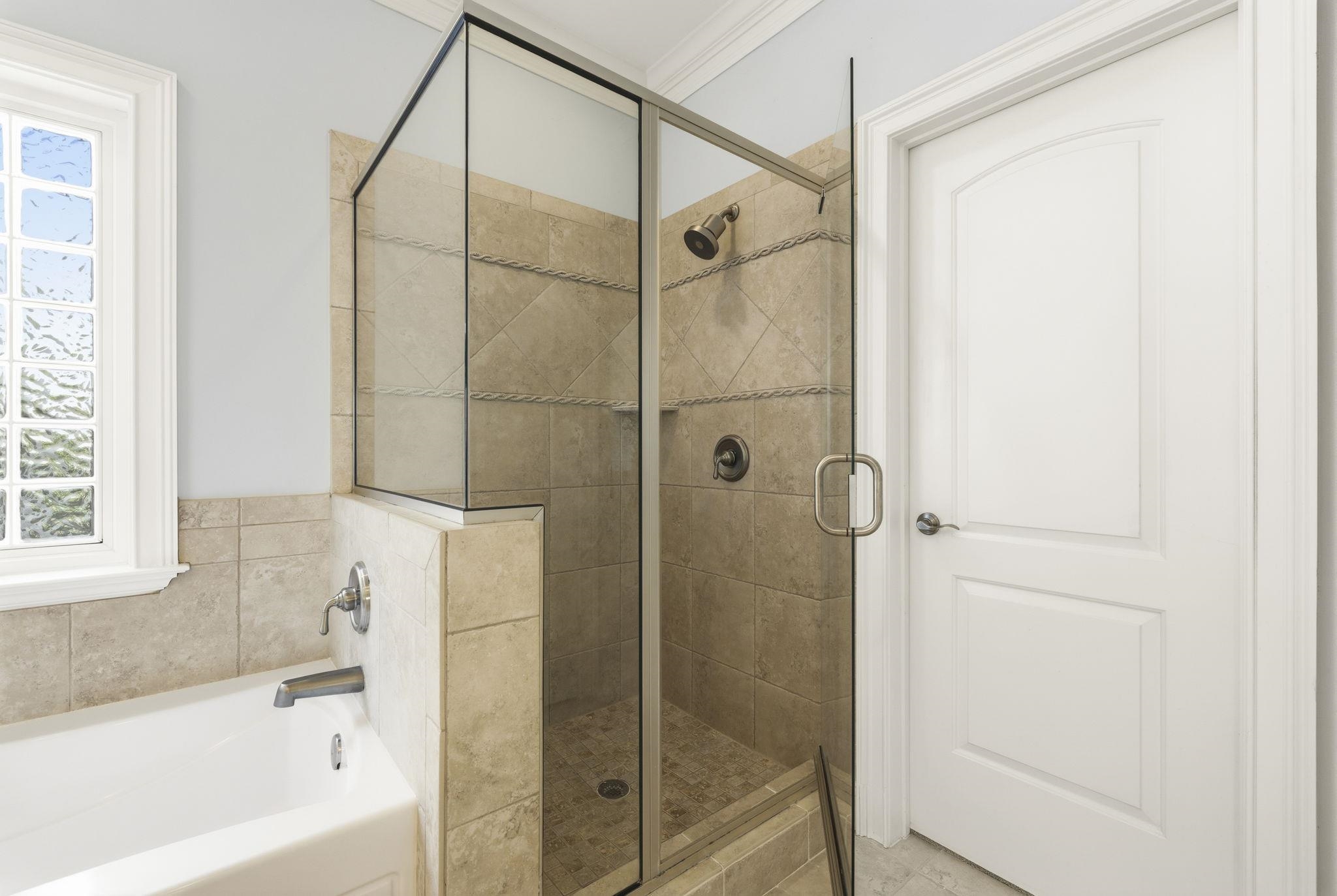 552 Walcott Dr. Property Photo 32