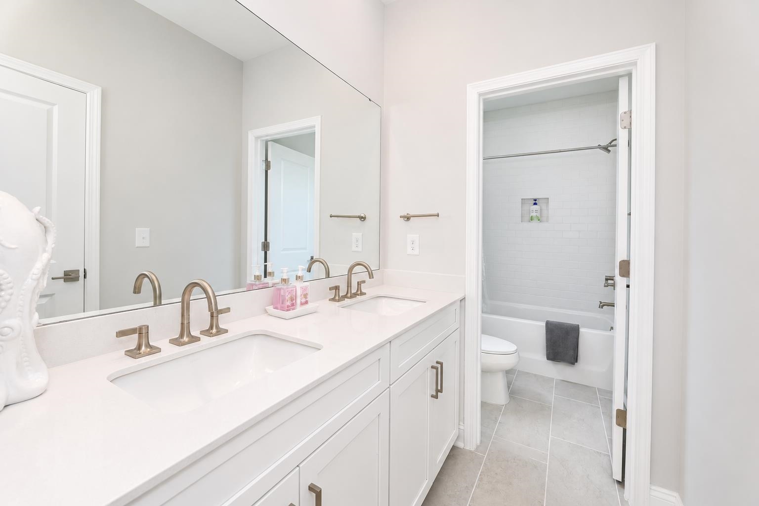 2524 Hillbourne Loop Property Photo 37