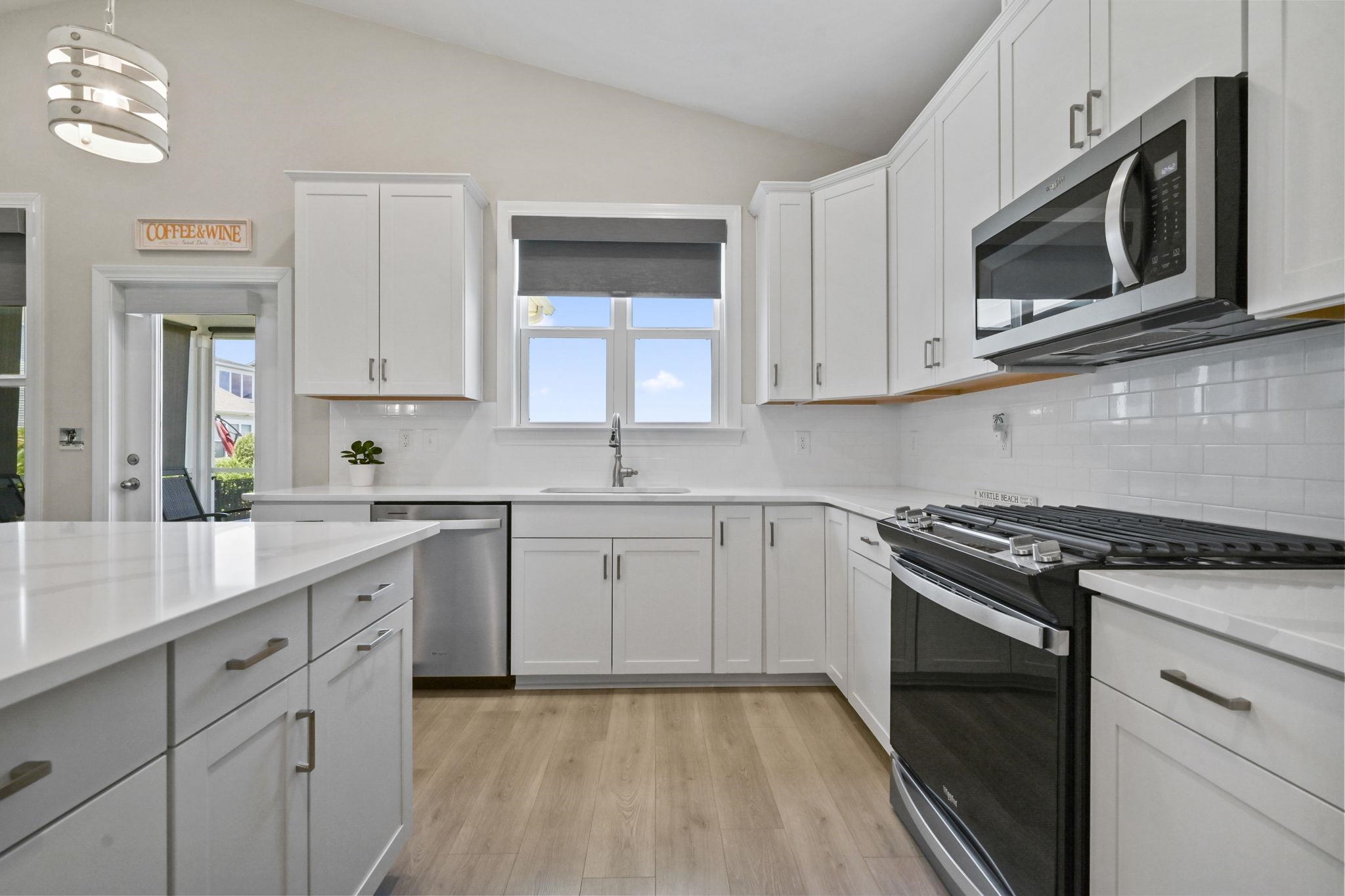 2591 Brescia St. Property Photo 11