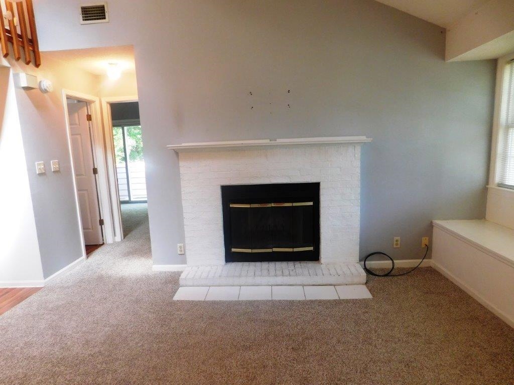 1202 Tiffany Ln. Property Photo 5
