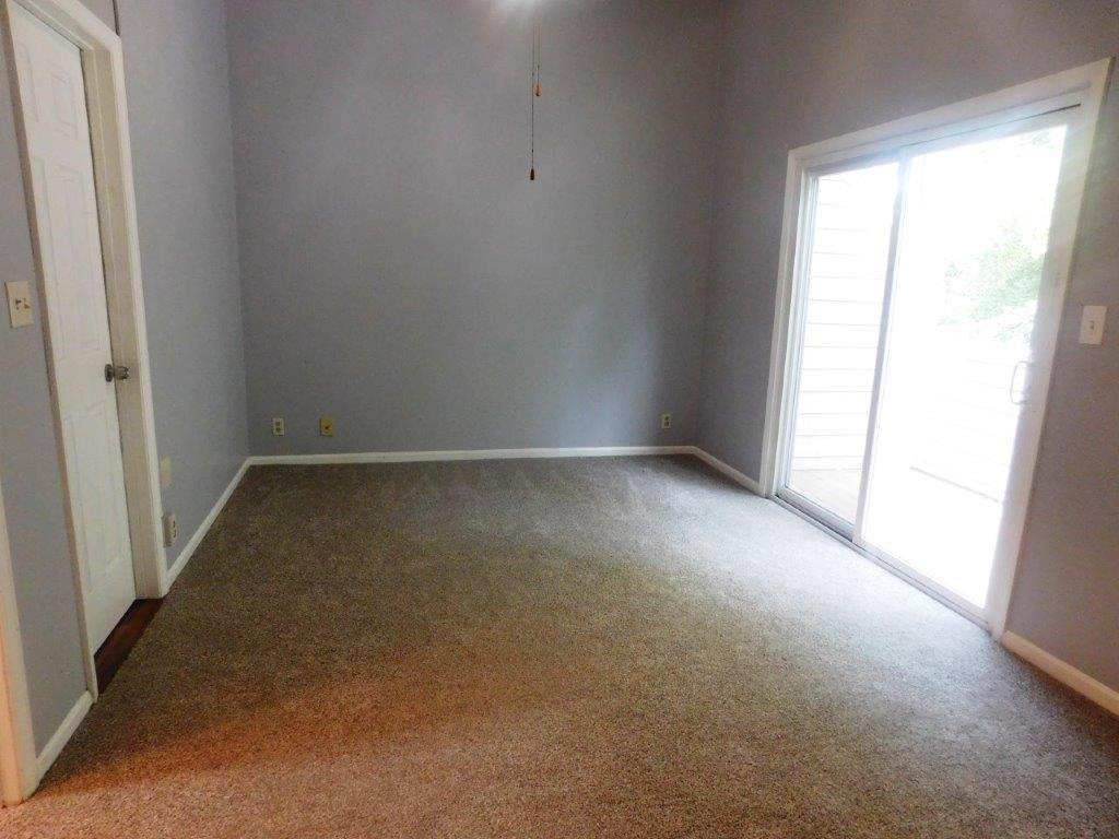 1202 Tiffany Ln. Property Photo 7