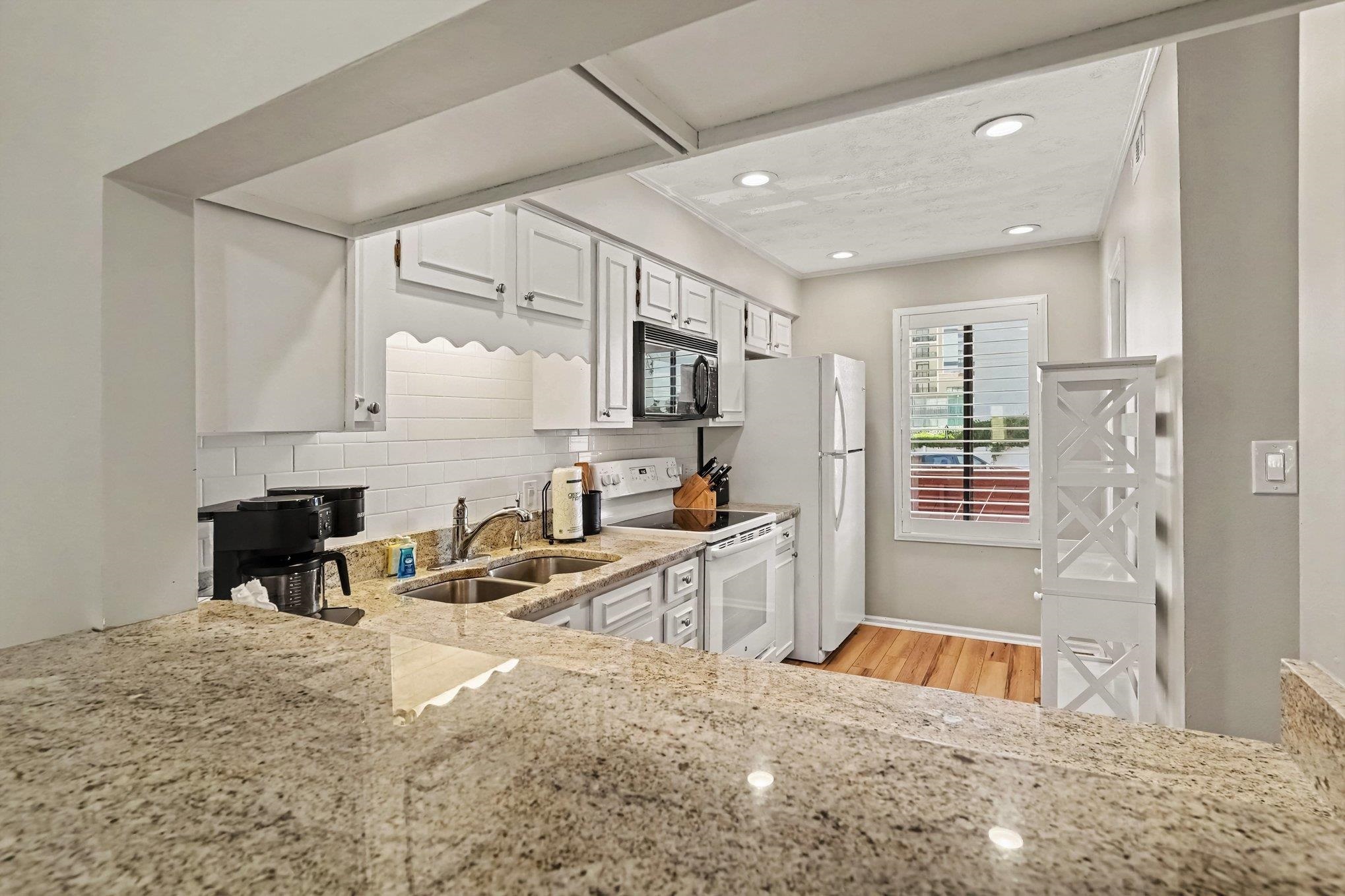 5507 N Ocean Blvd. Property Photo 12