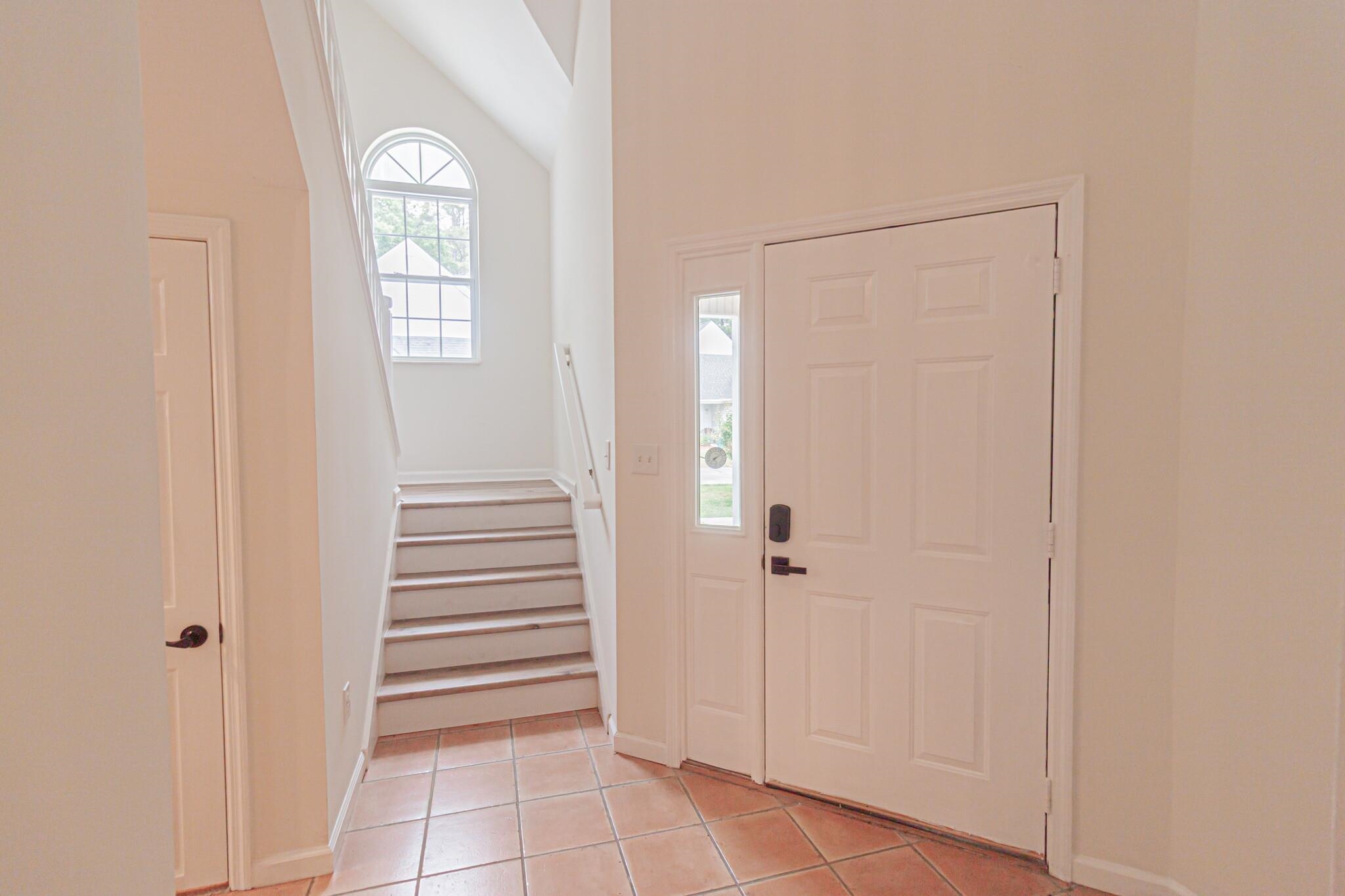 1813 Windmere Way Property Photo 3