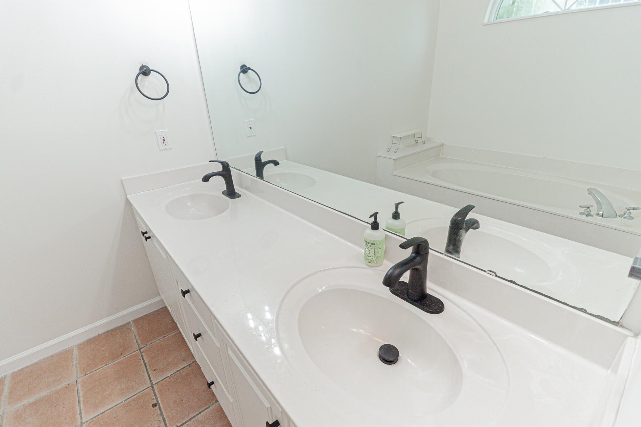 1813 Windmere Way Property Photo 16