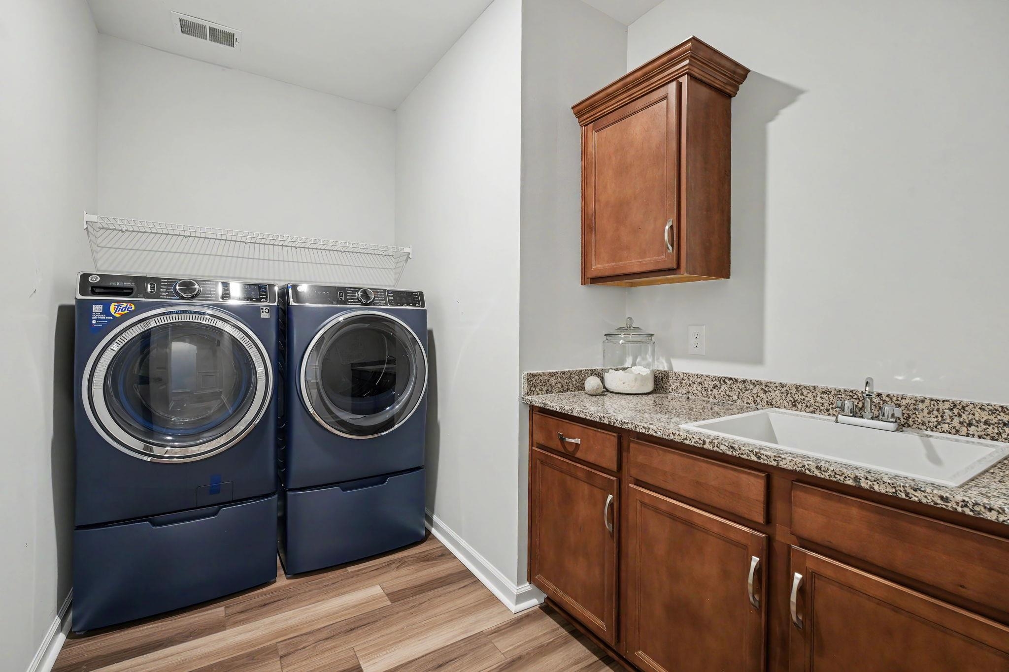3127 Viceroy Loop Property Photo 29