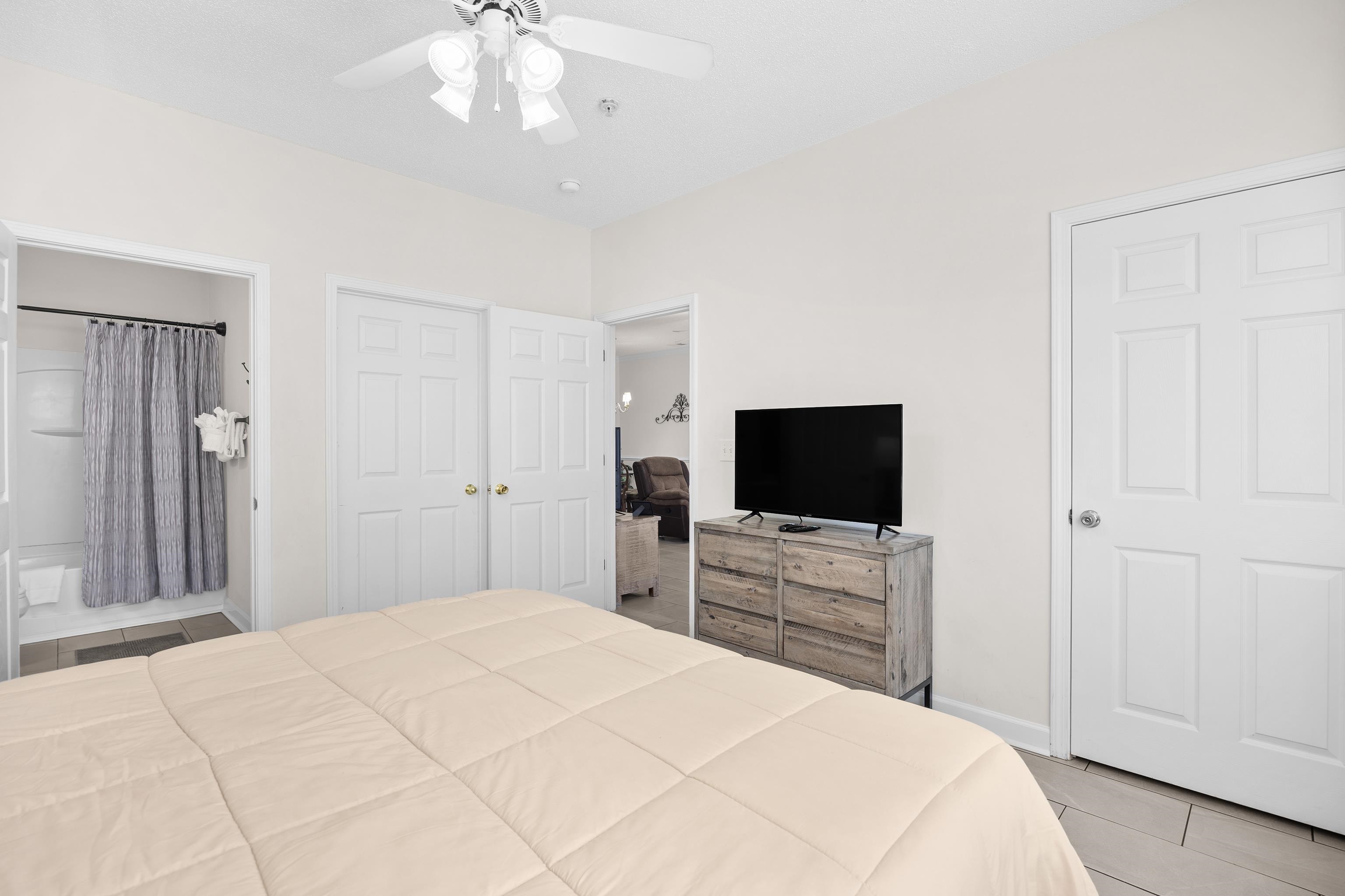 6203 Catalina Dr. Property Photo 23