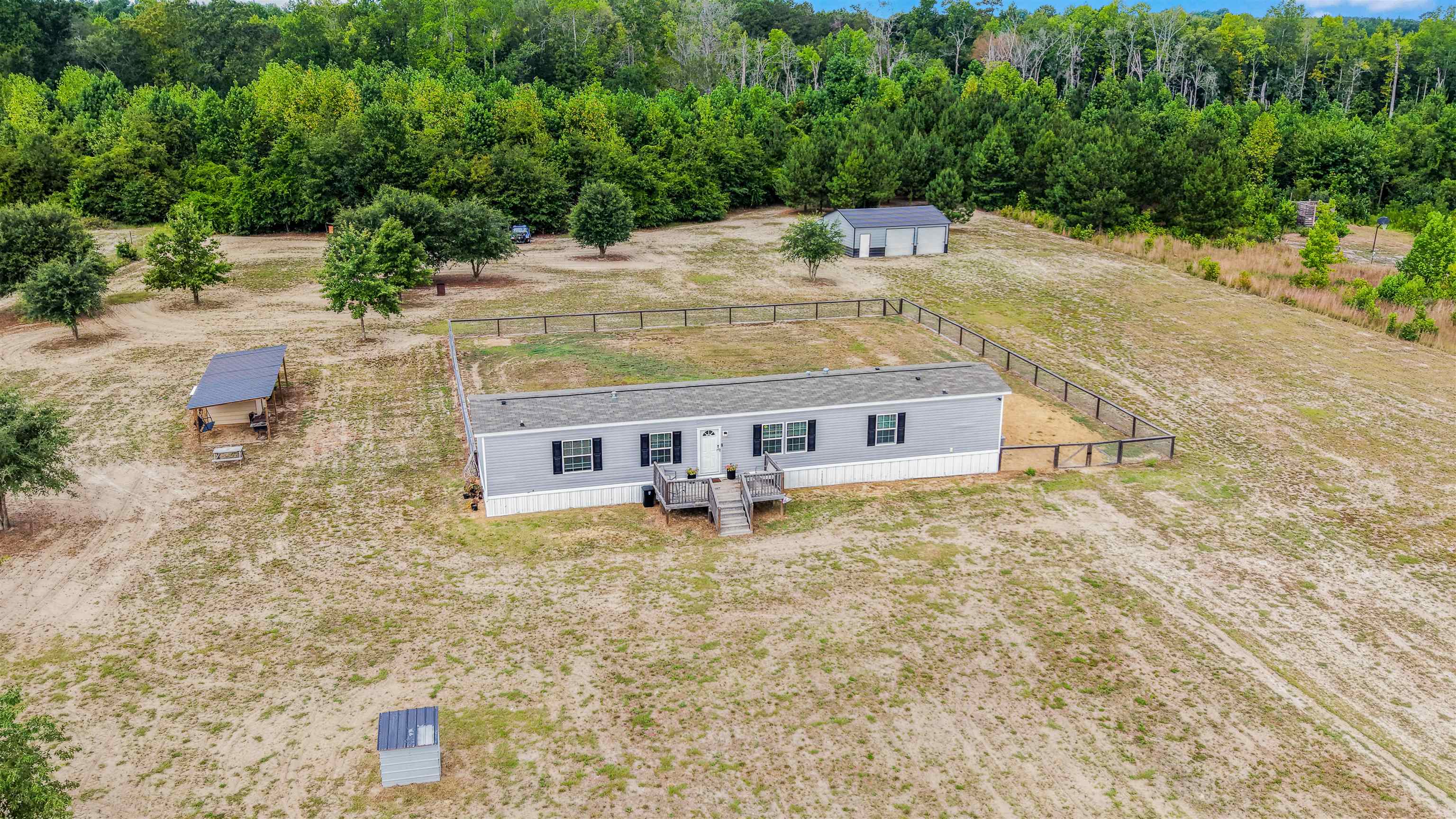 3010 Bert Hanna Rd. Property Photo 1