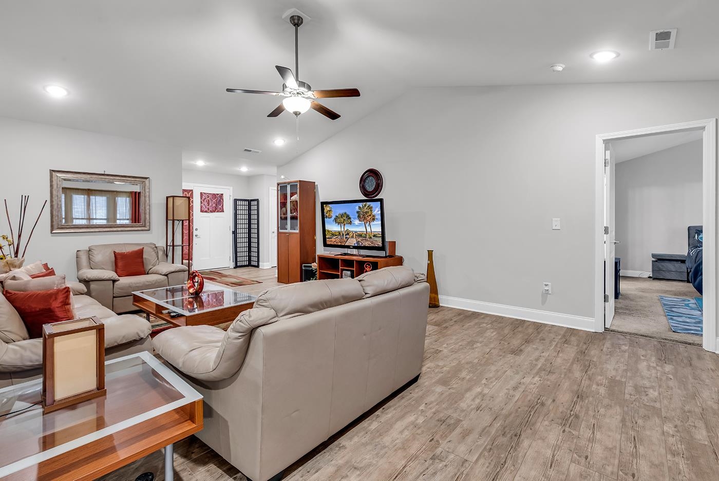 323 Borrowdale Dr. Property Photo 6