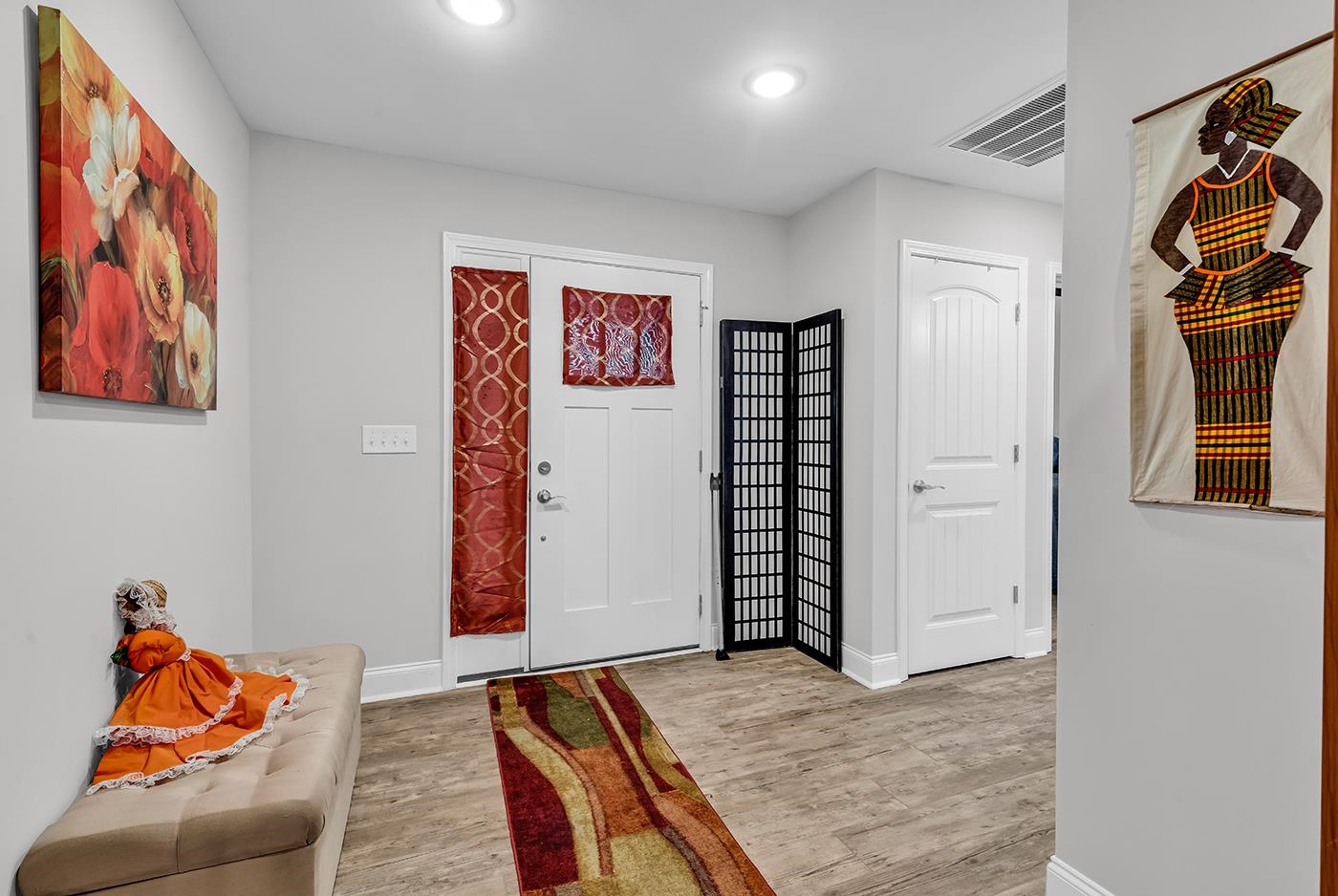 323 Borrowdale Dr. Property Photo 7