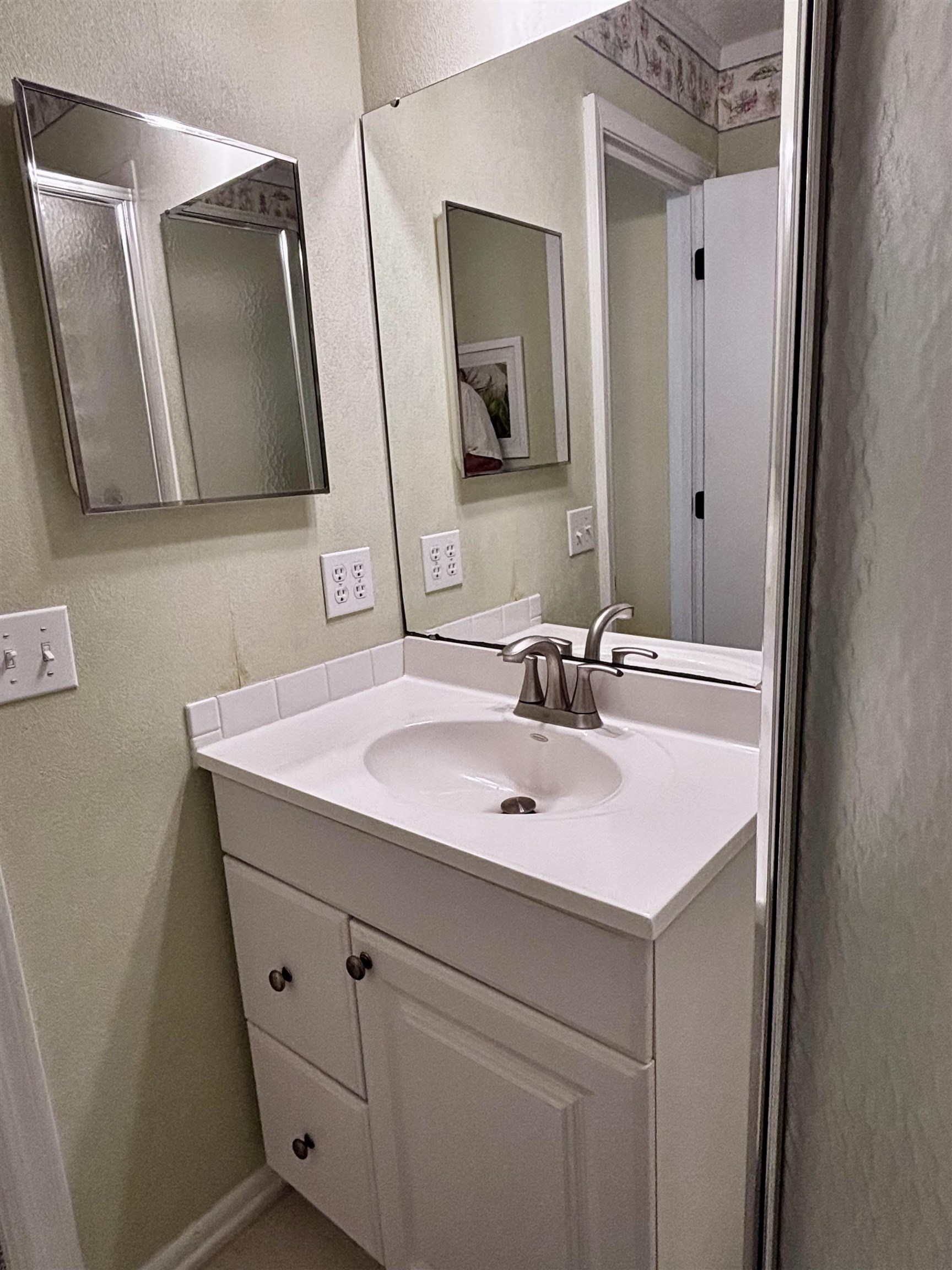 9660 Shore Dr. Property Photo 21