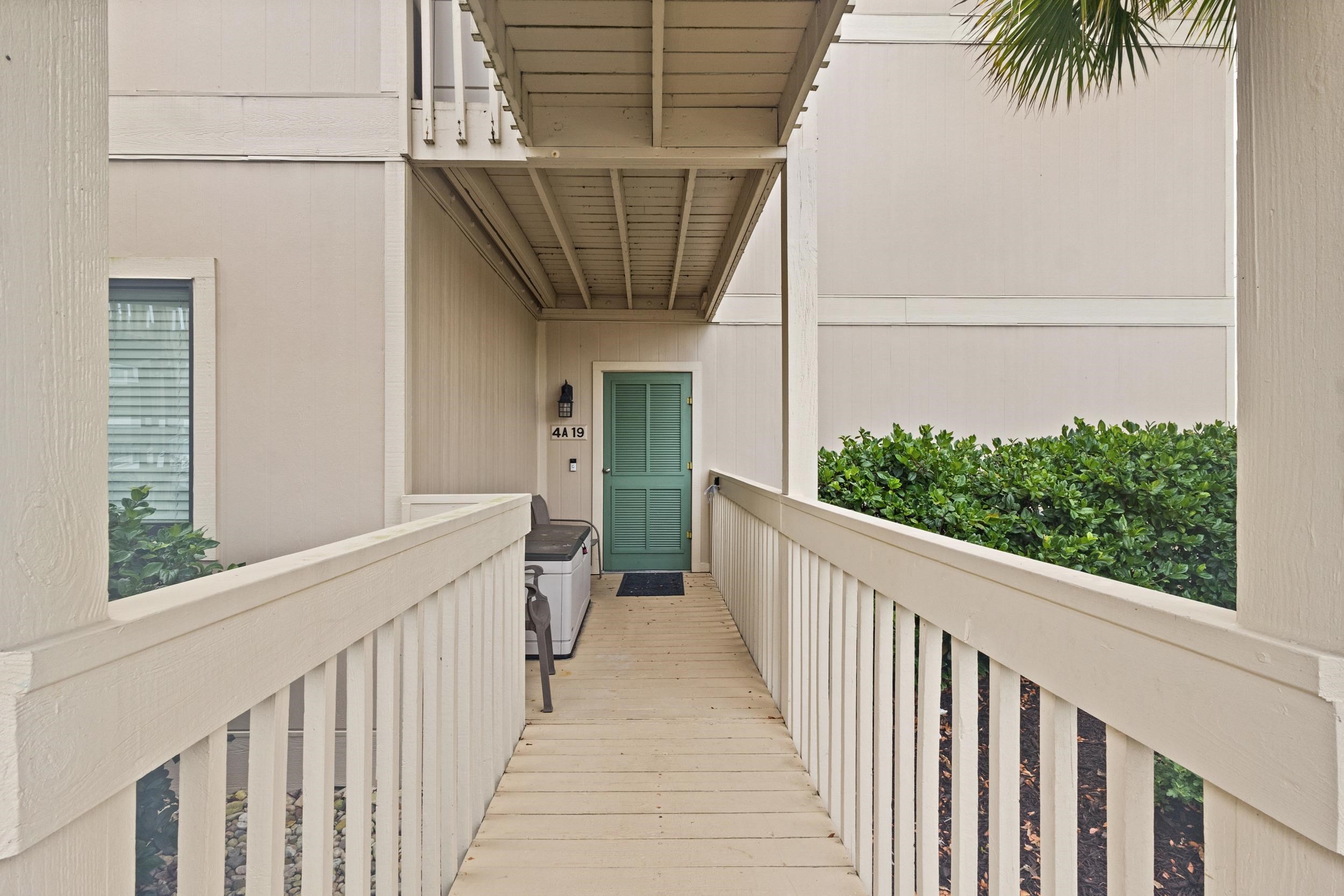 9661 Shore Dr. Property Photo 2