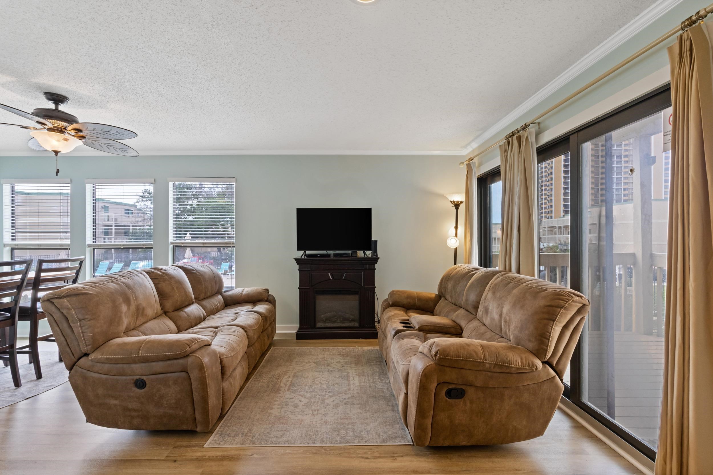 9661 Shore Dr. Property Photo 6