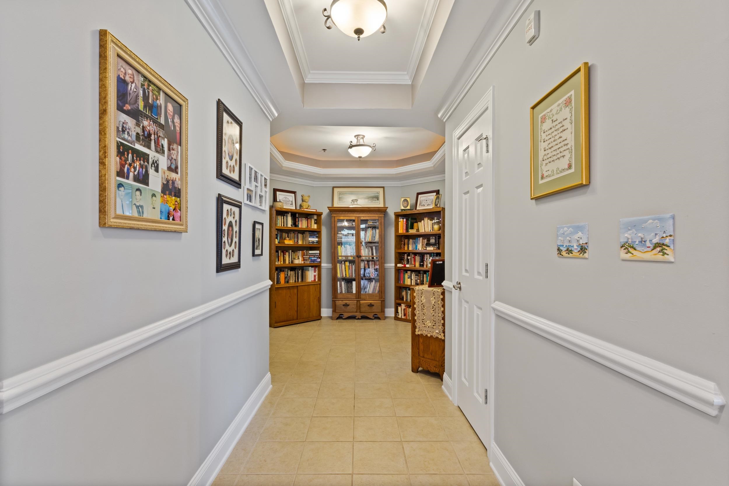 901 Knoll Shores Ct. Property Photo 3