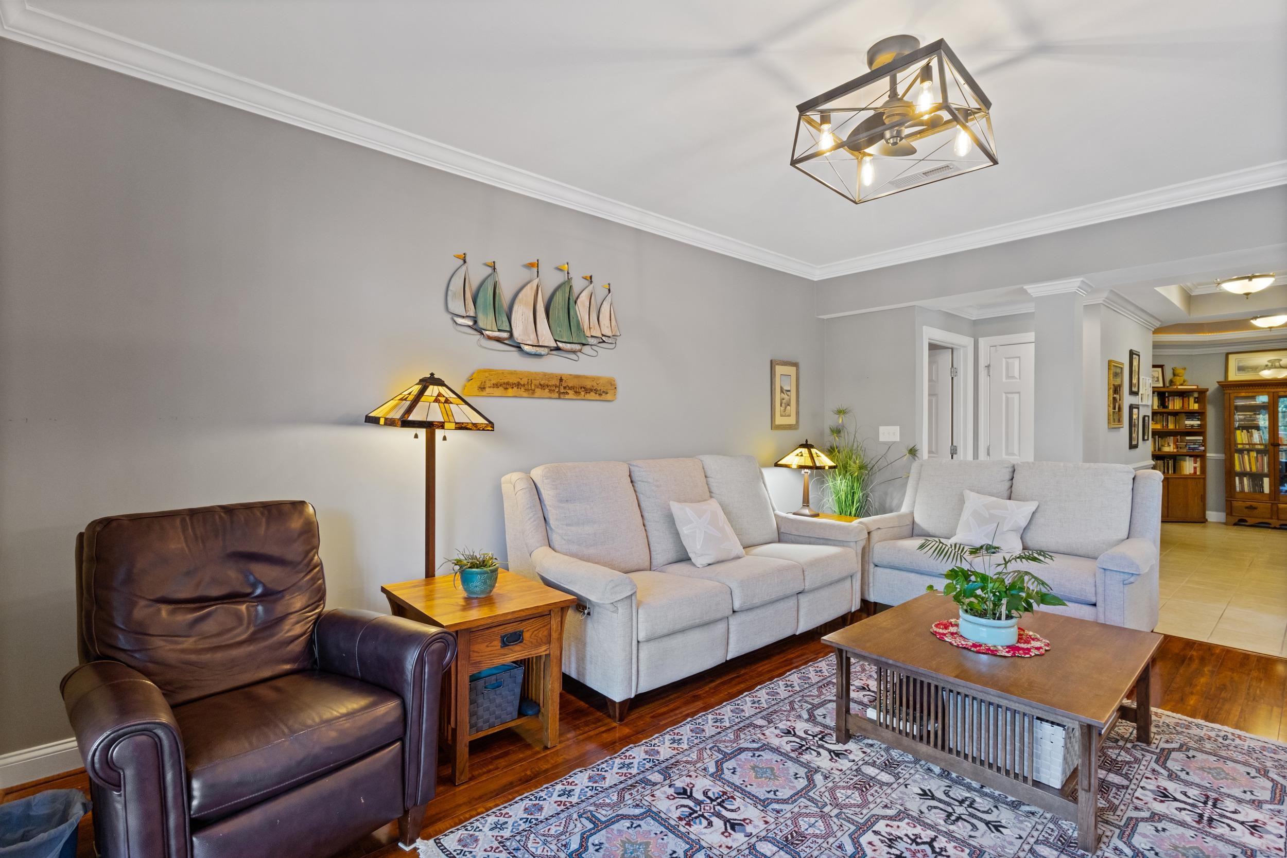 901 Knoll Shores Ct. Property Photo 7