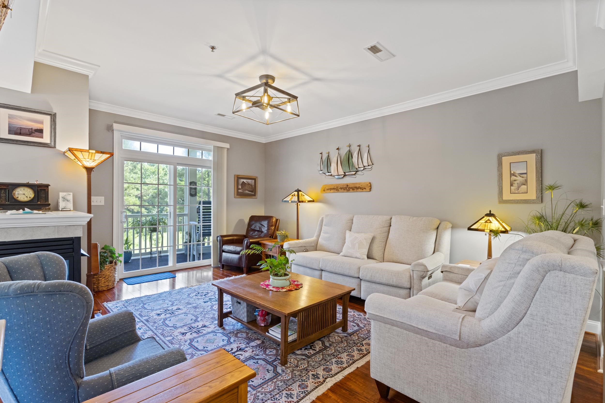 901 Knoll Shores Ct. Property Photo 8