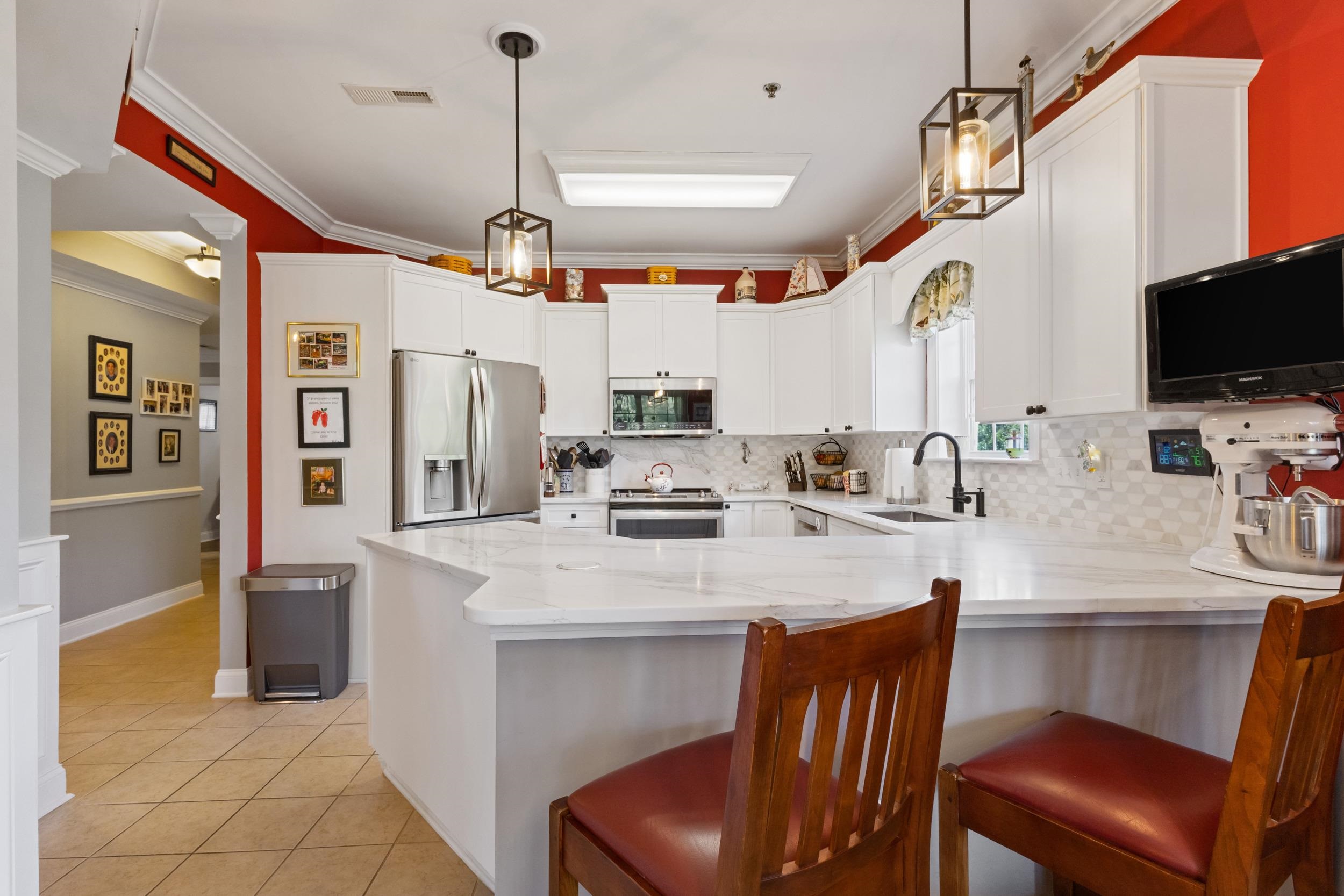 901 Knoll Shores Ct. Property Photo 14